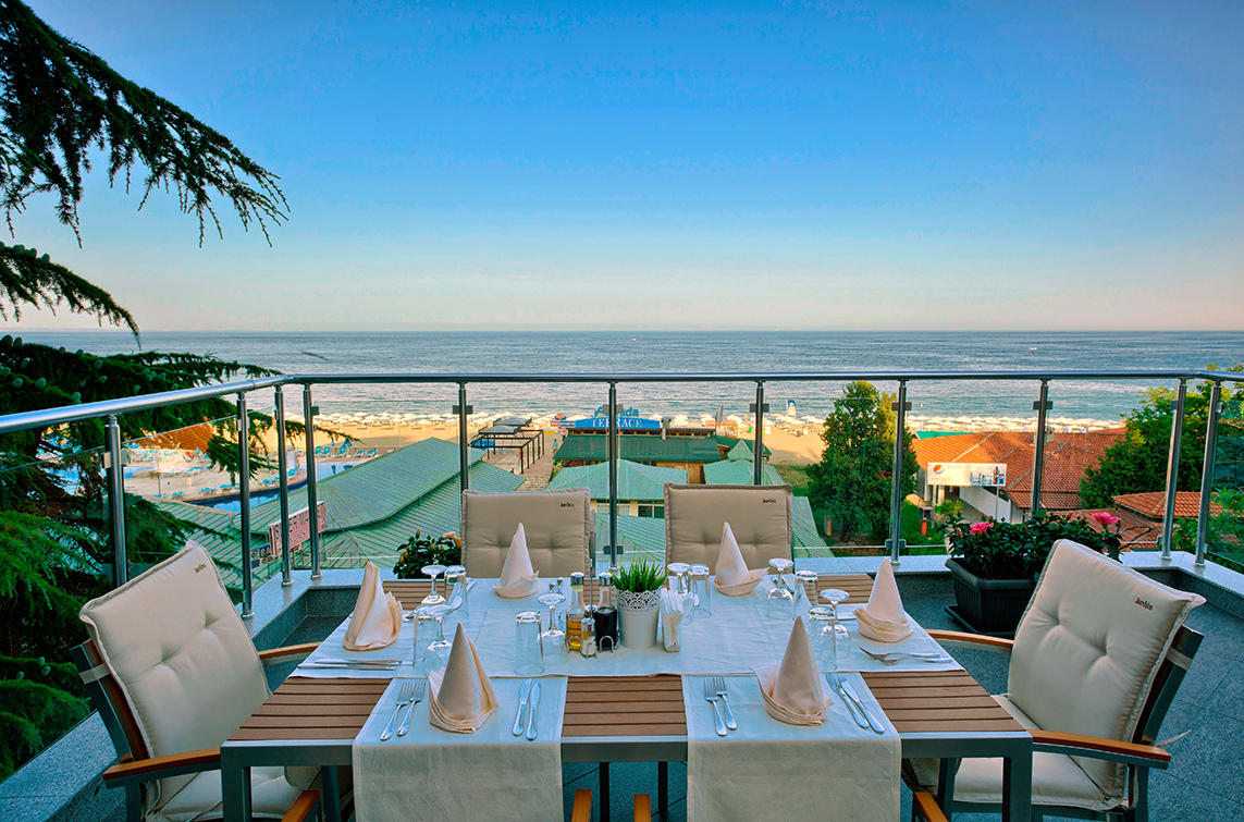 A LA CARTE RESTAURANT