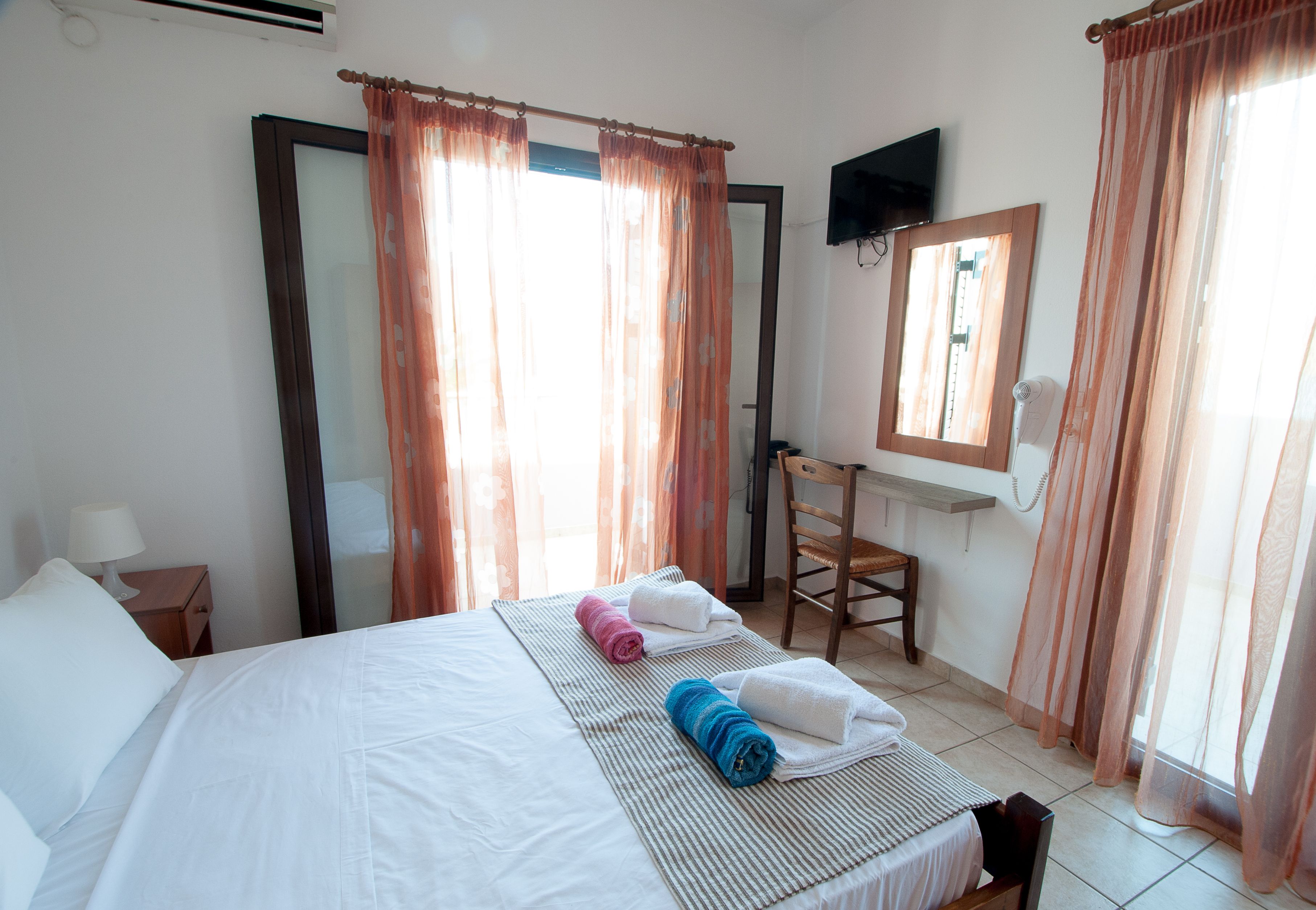DOUBLE/TWIN ROOM SEA VIEW