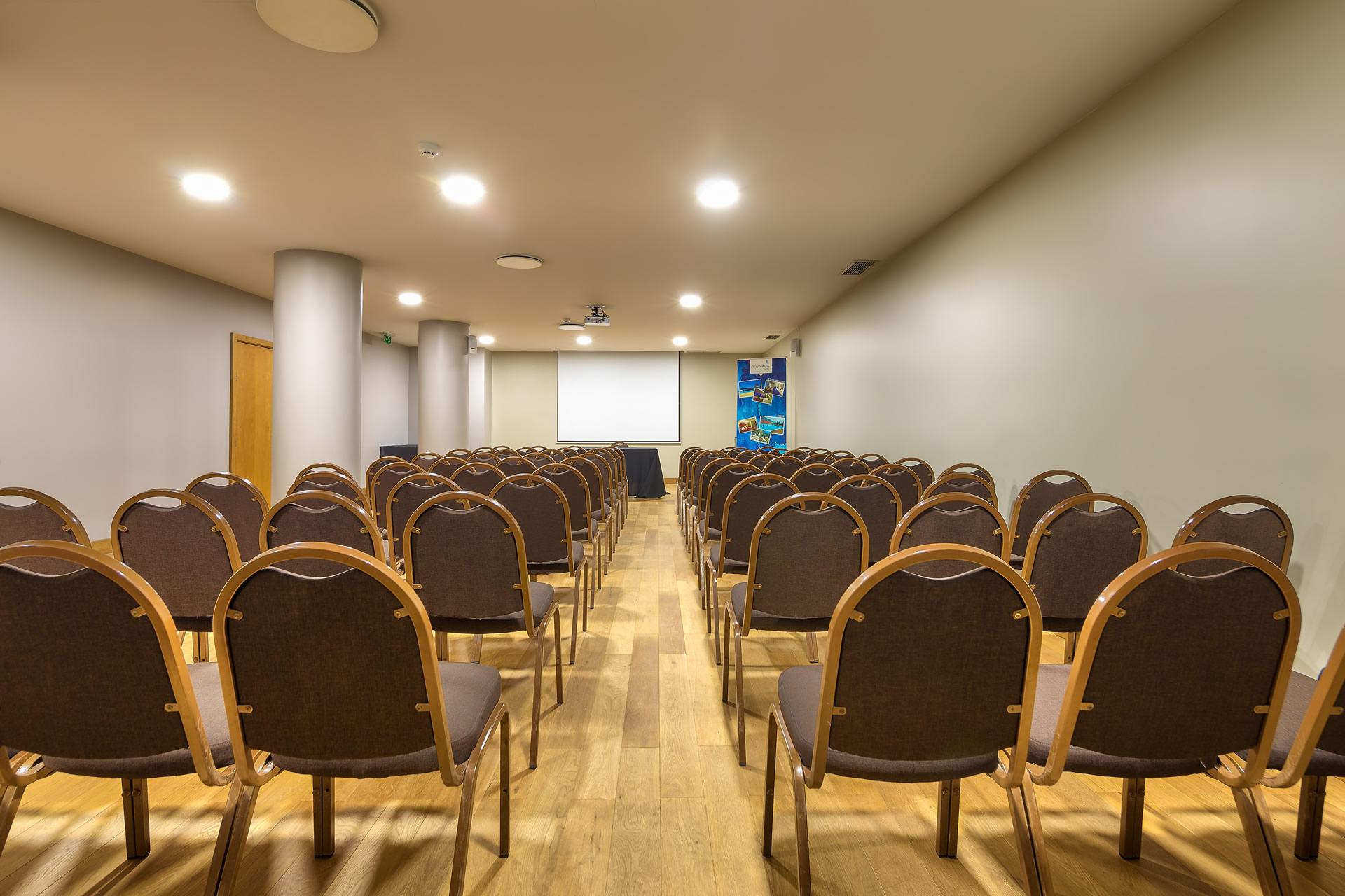 MICE (servicii de organizare de întâlniri, conferințe, alte evenimente)