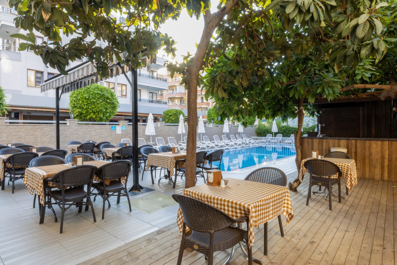 KANDELOR RESTAURANT