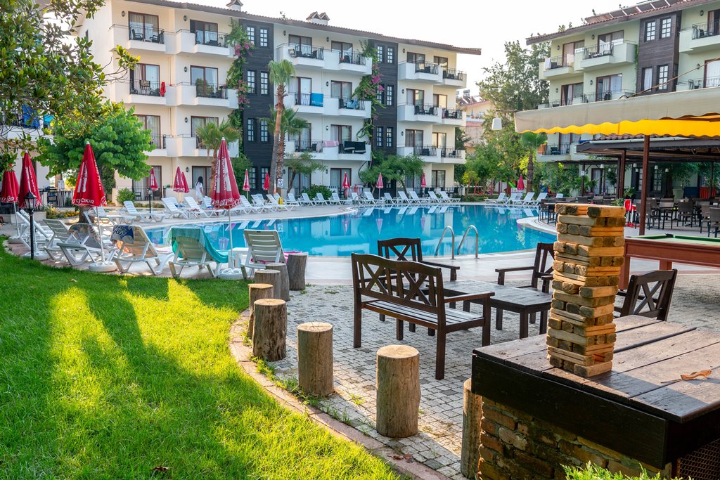 Piscina deschisă