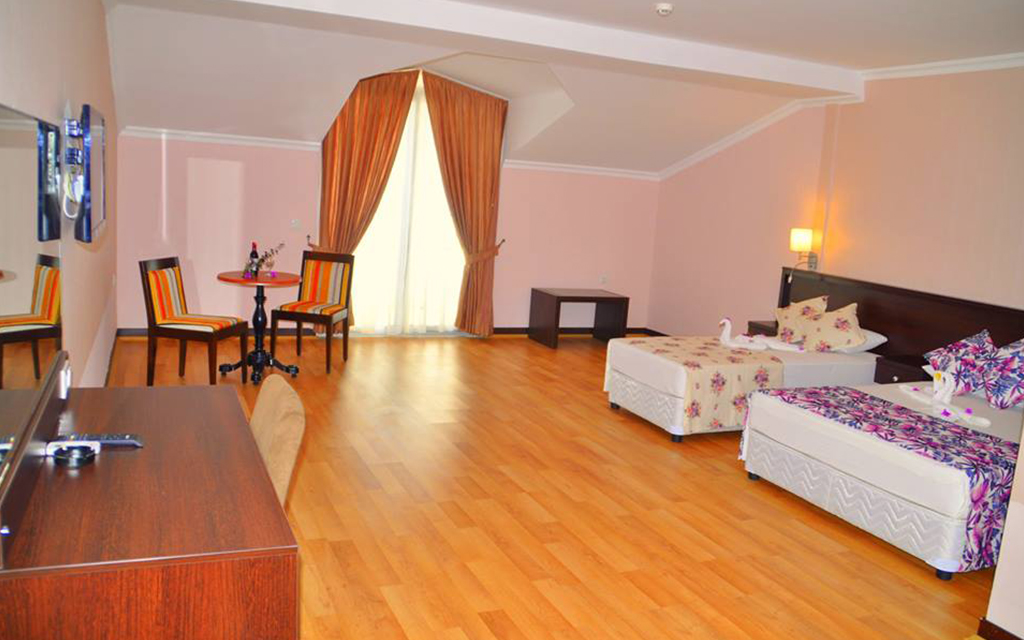 FAMILY ROOM