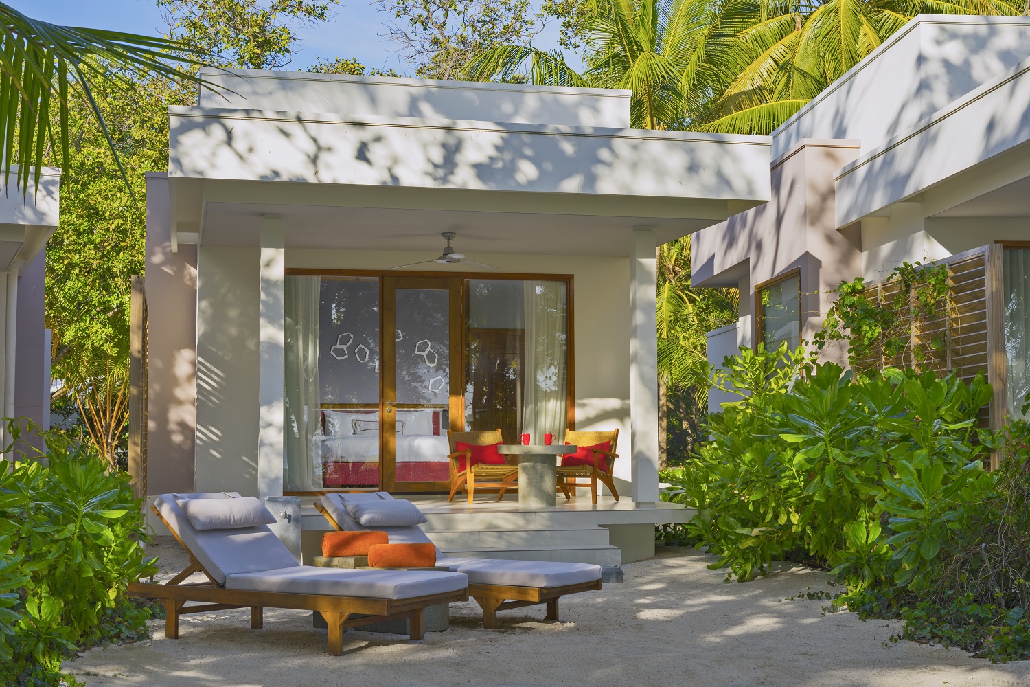 BEACH BUNGALOW