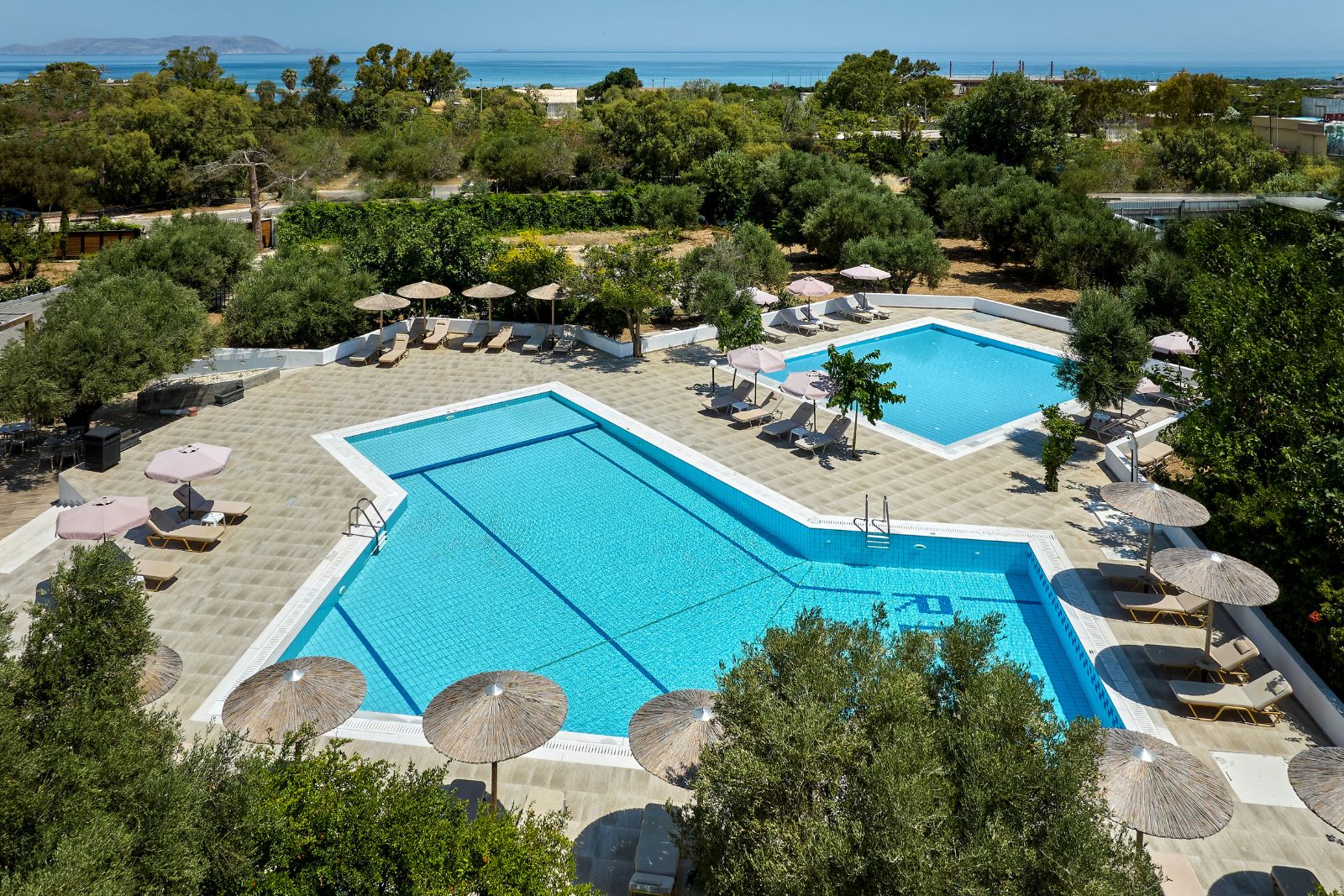 Piscina deschisă