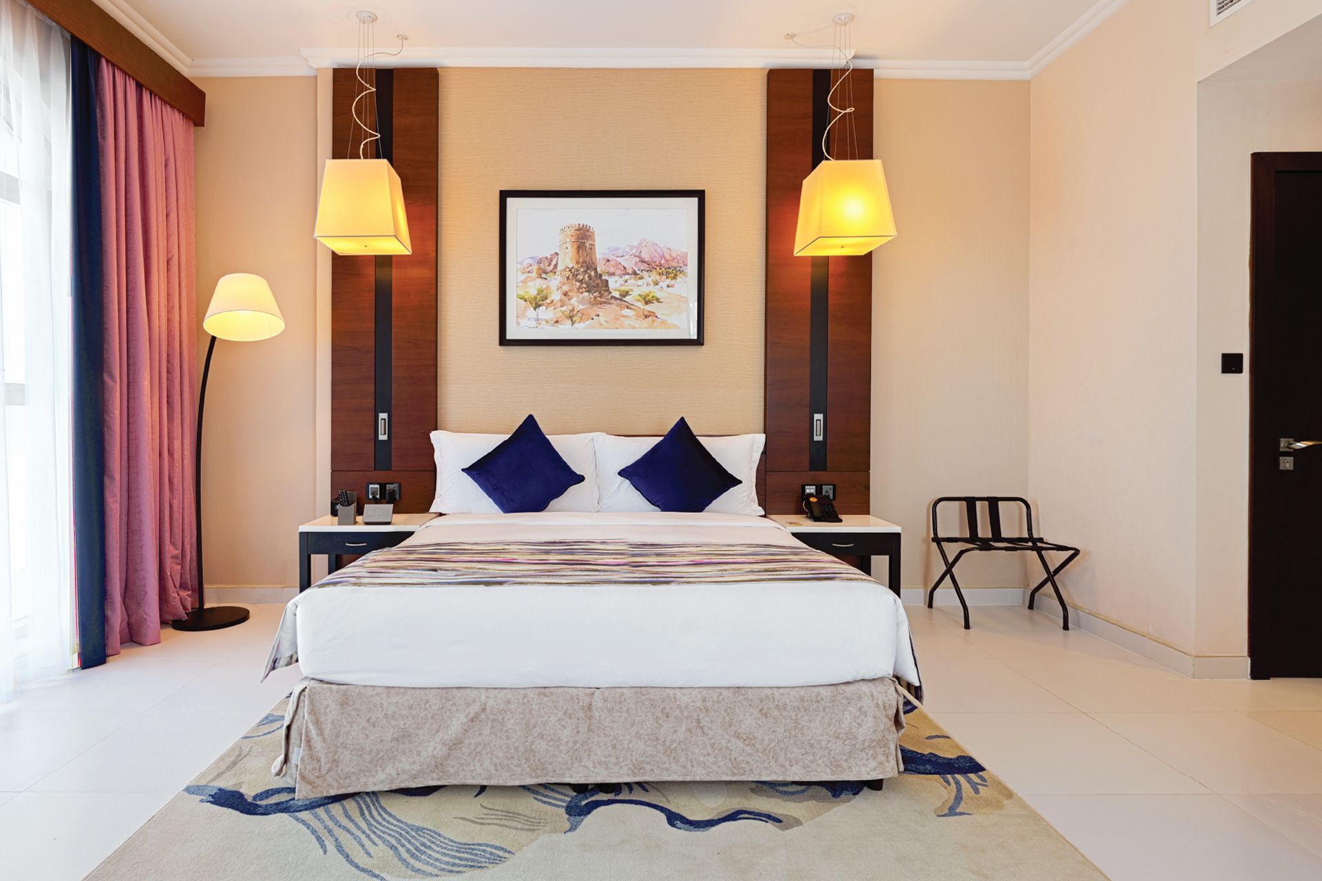 Deluxe Room (King/Twin)