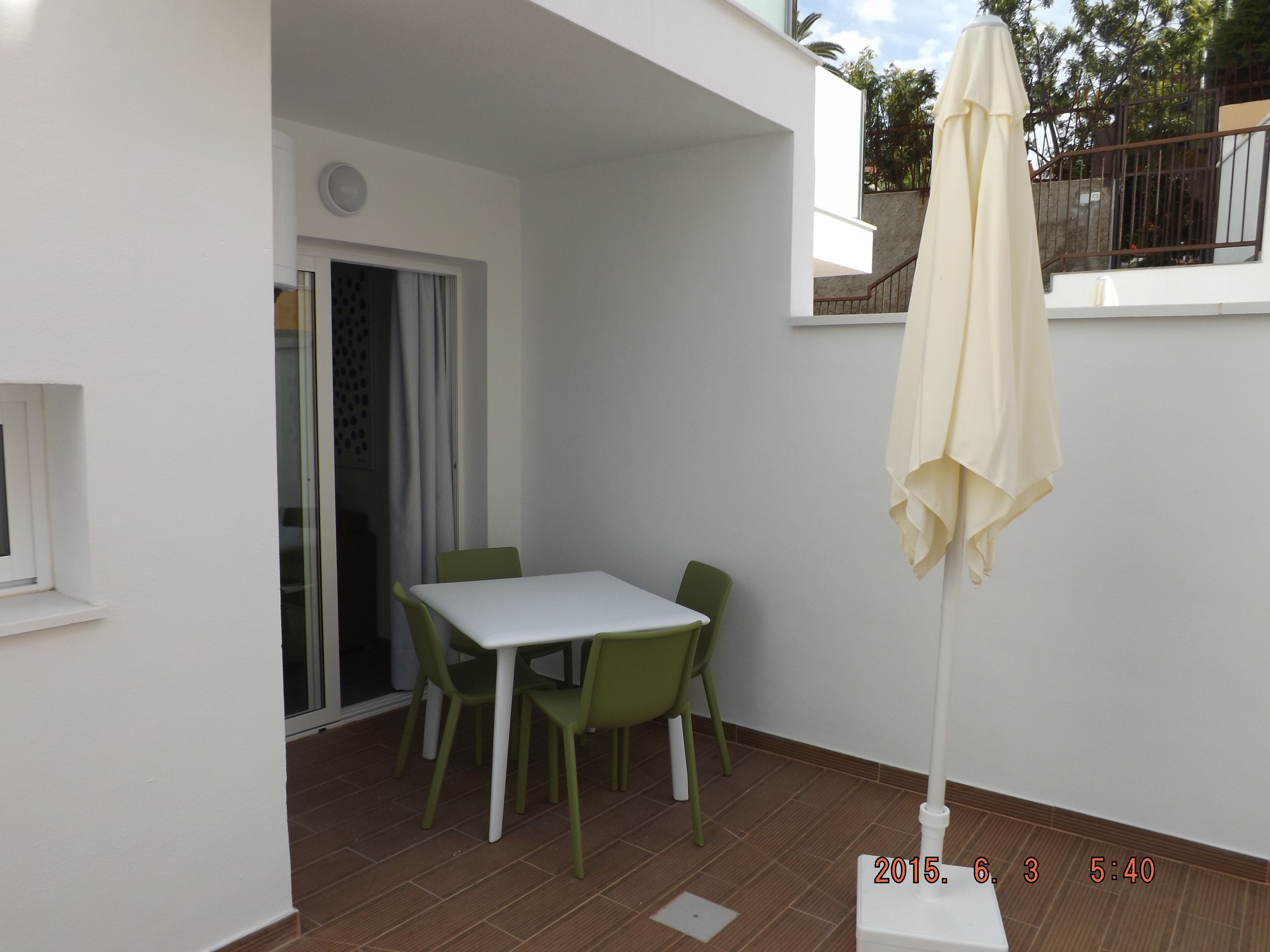 APARTMENT WITH TERRACE