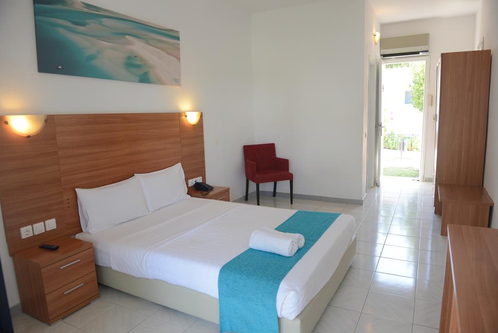 DOUBLE ROOM WITH TERRACE