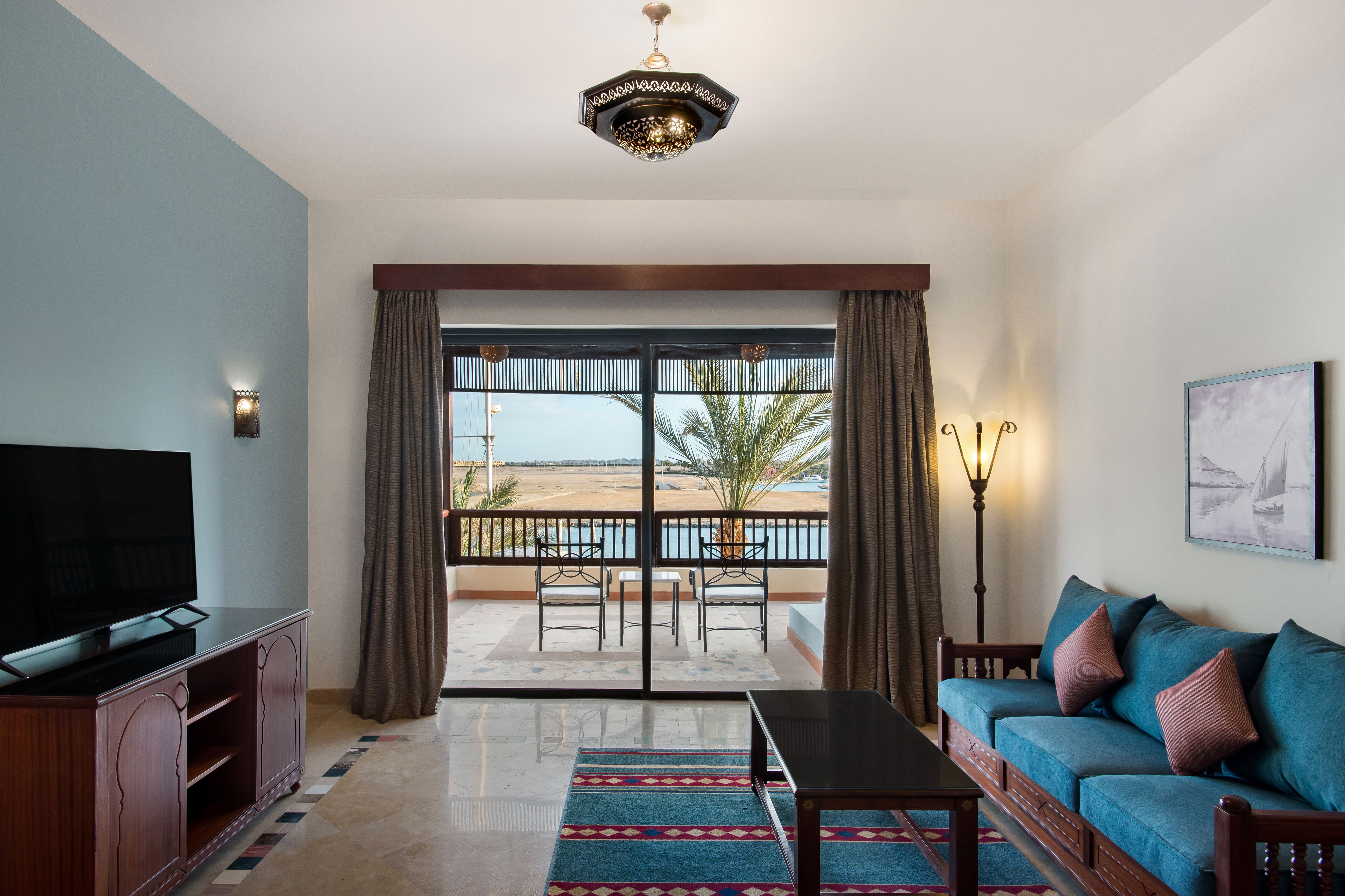 2 BEDROOMS SUITE (POOL VIEW)
