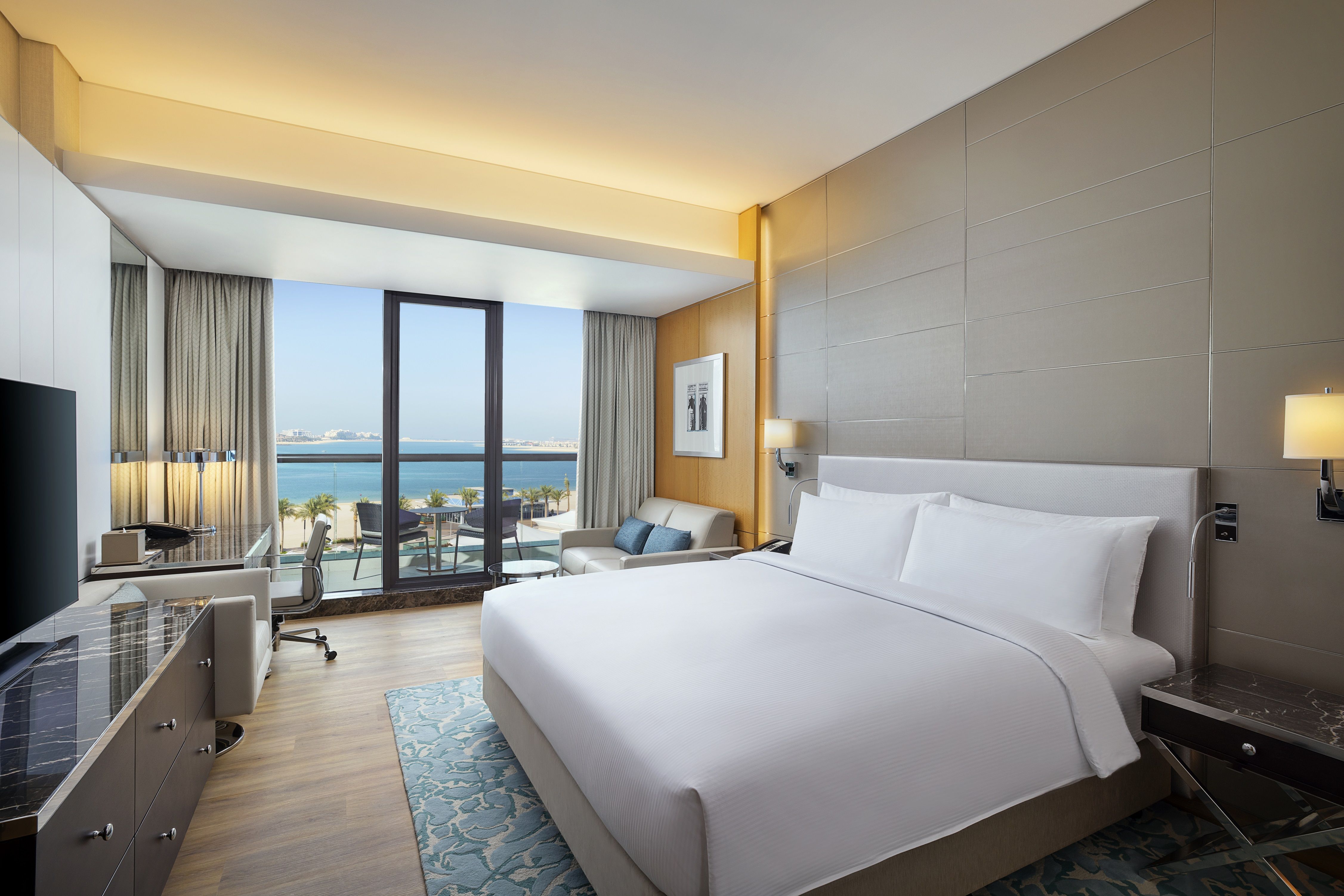 KING DELUXE ROOM WITH SEA VIEW