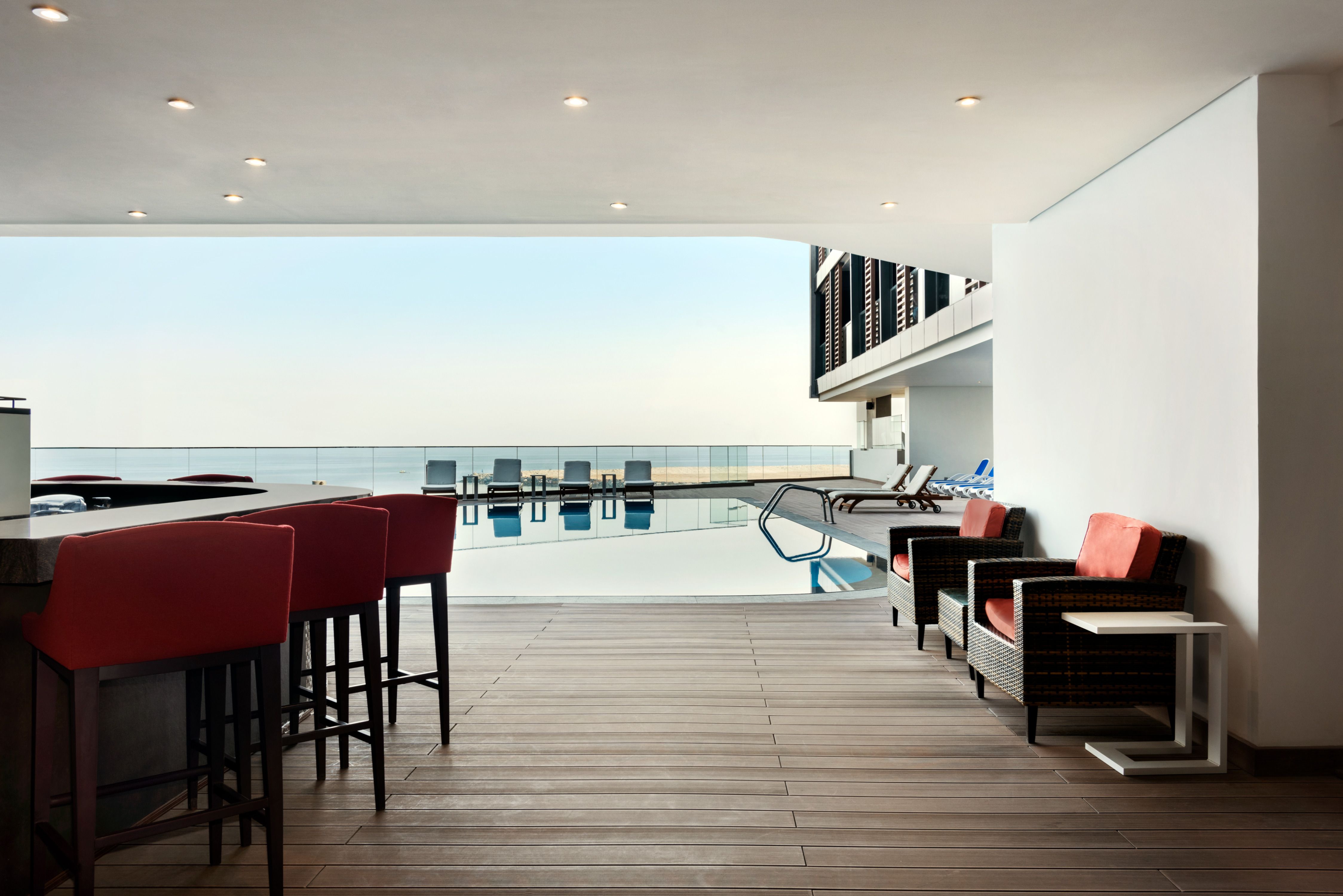 WAVES POOL BAR