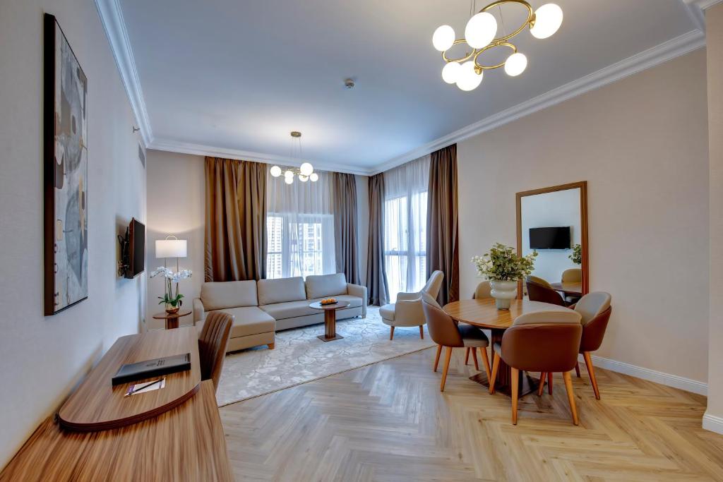 Premium 2 Bedroom Marina View & Balcony