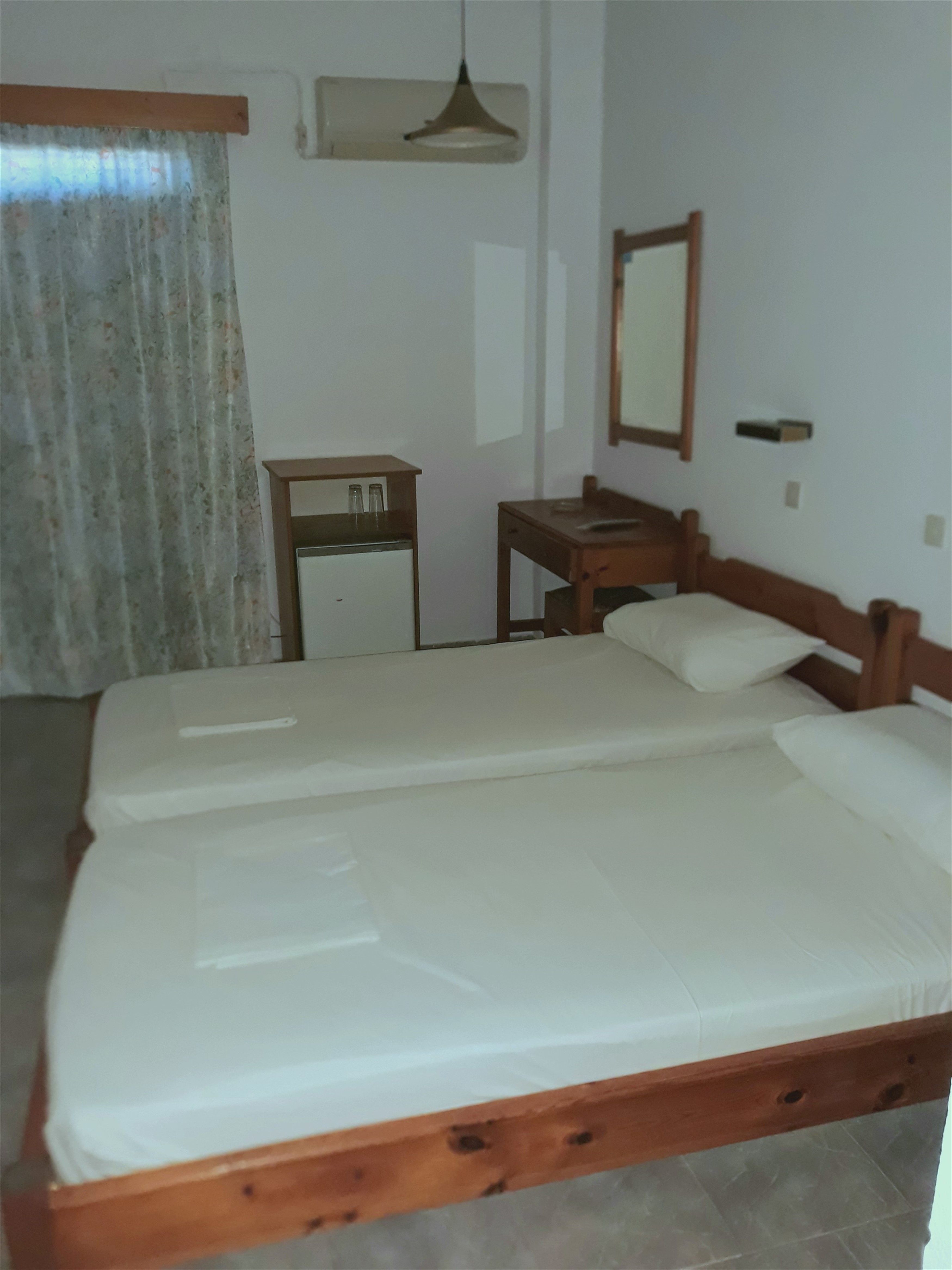 DOUBLE ROOM