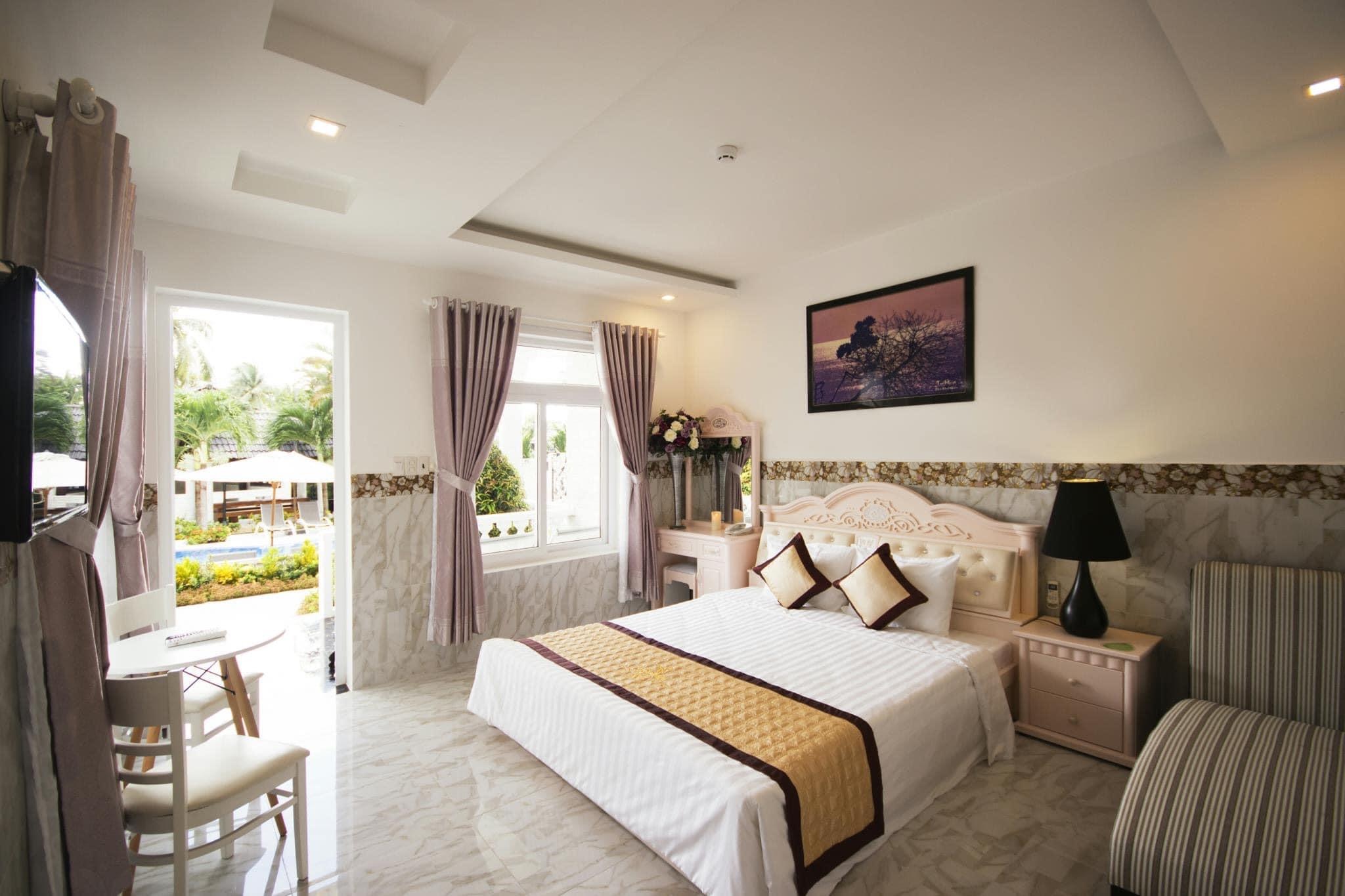 DOUBLE ROOM WITH BALCONY