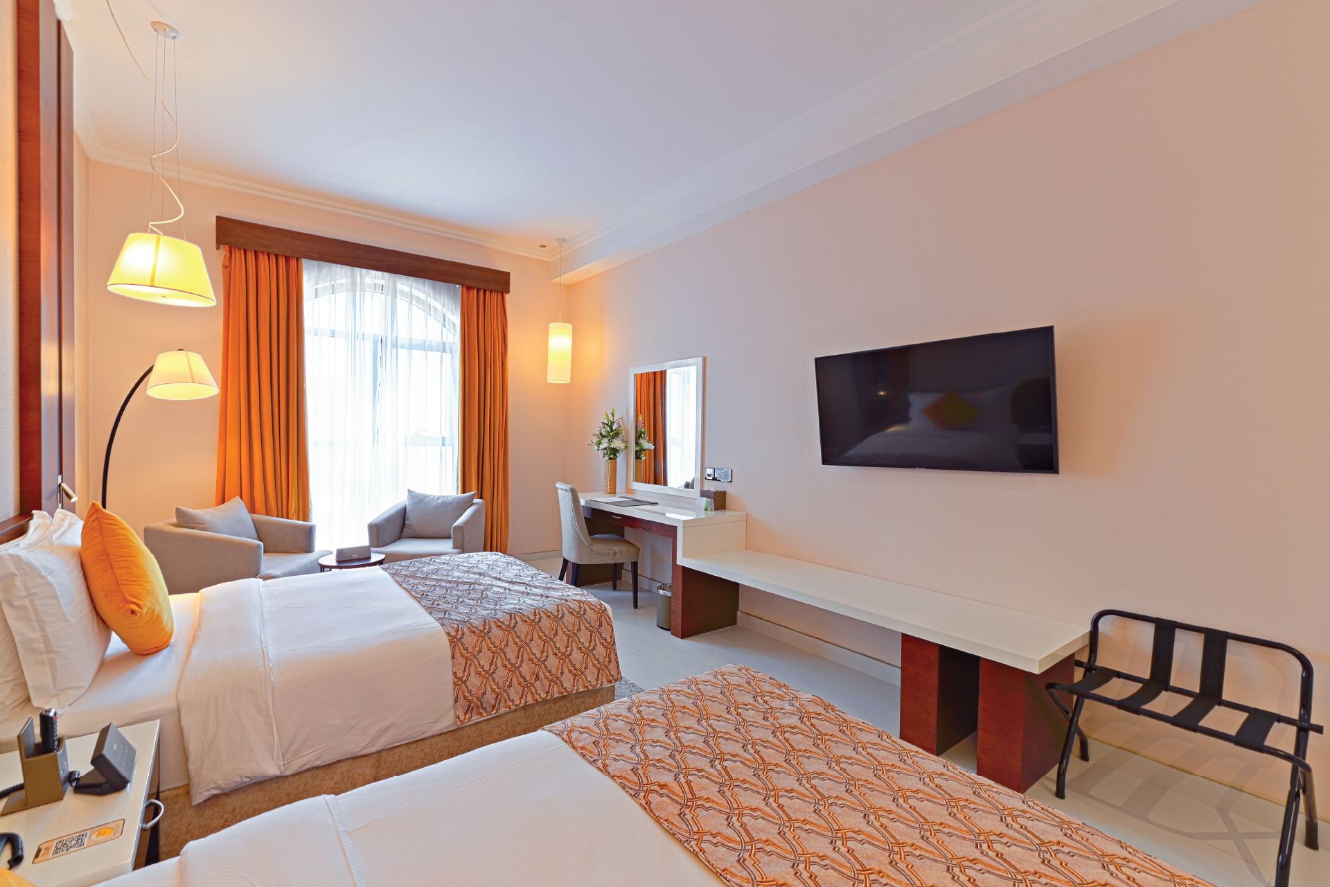 Deluxe Room (King/Twin)