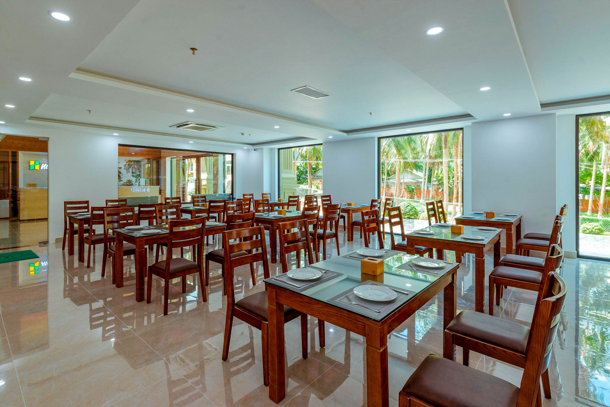 Night Sea Restaurant