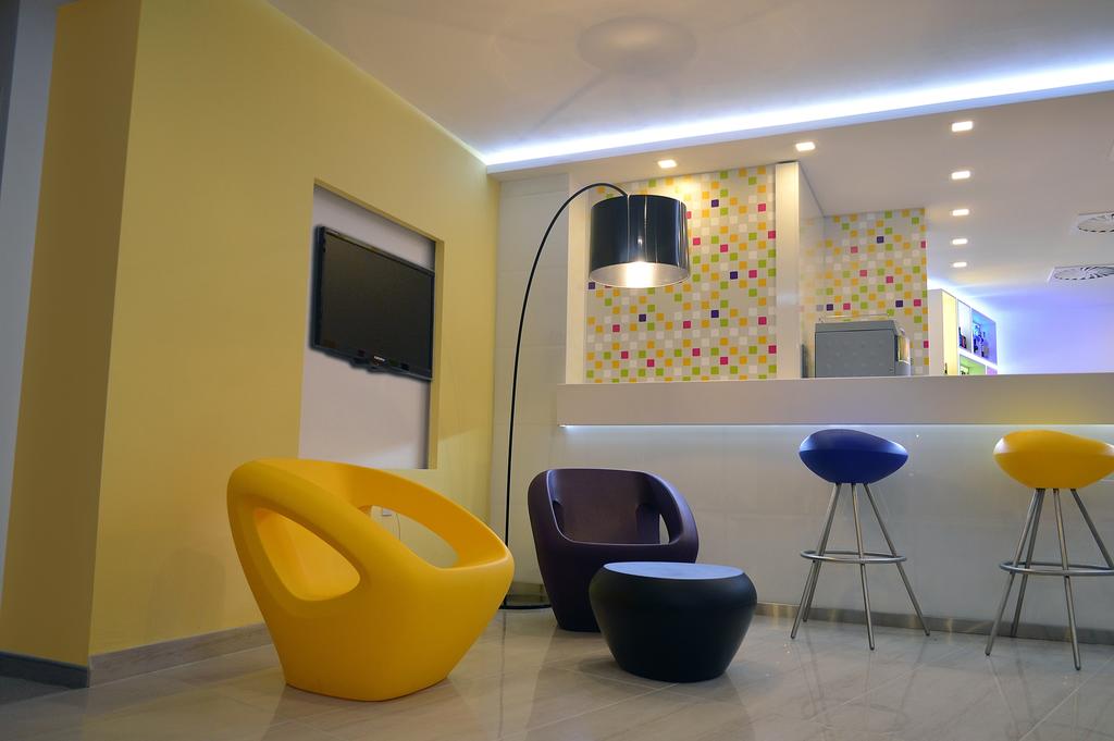 Lobby Bar