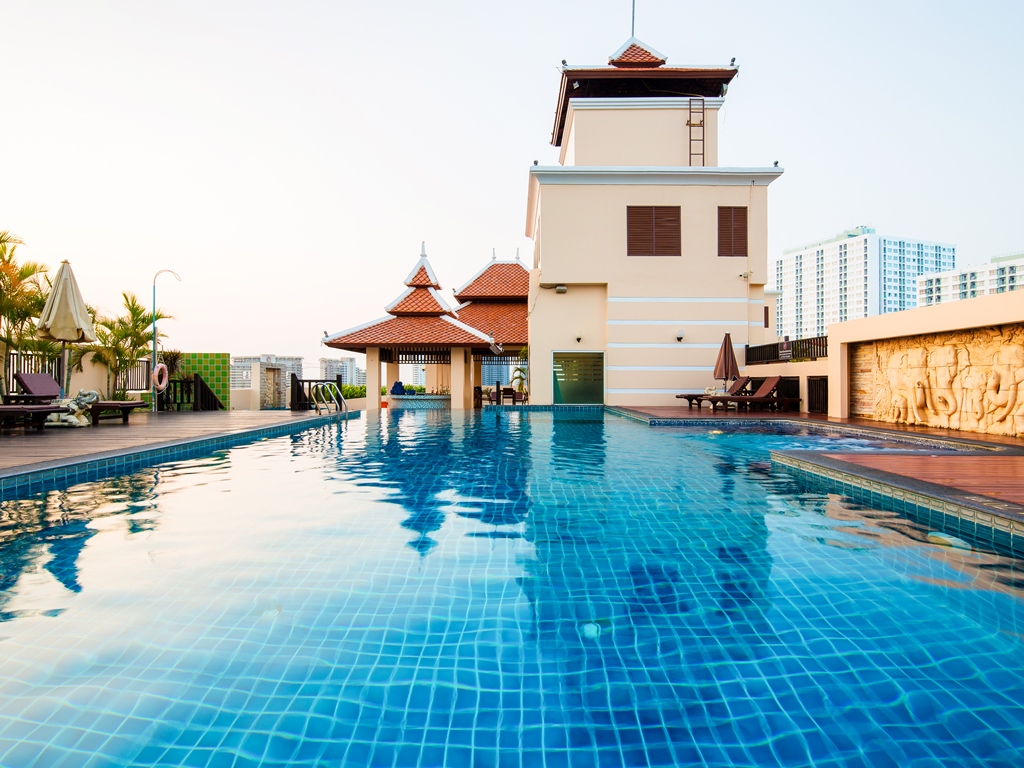 Pool Bar