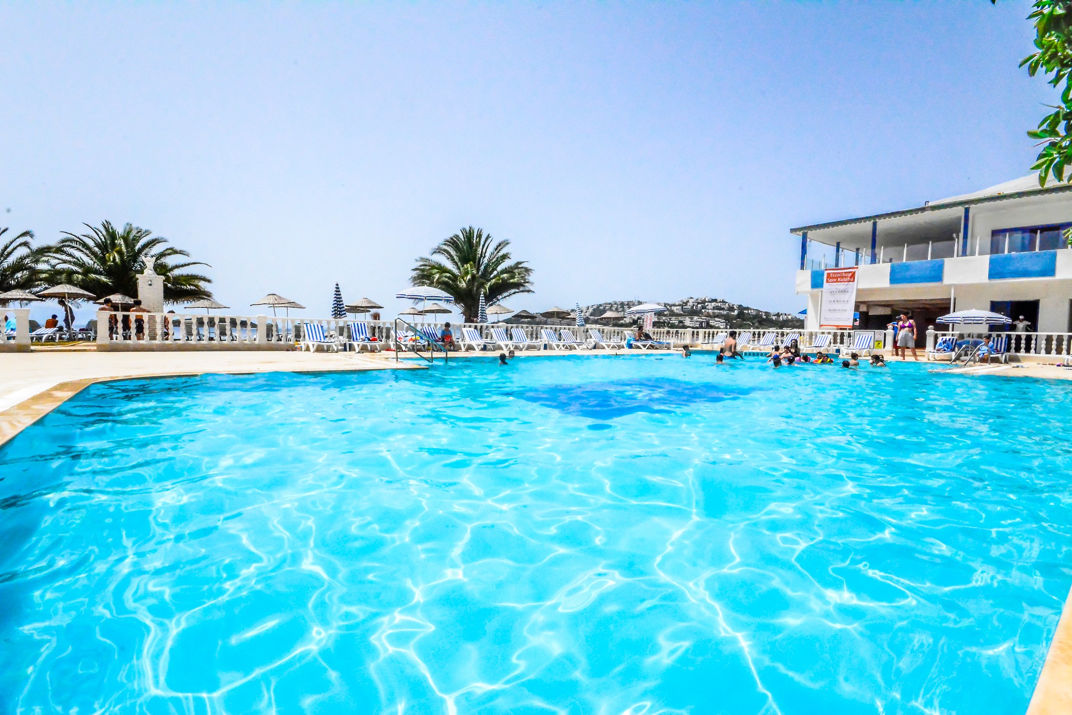 Piscina deschisă