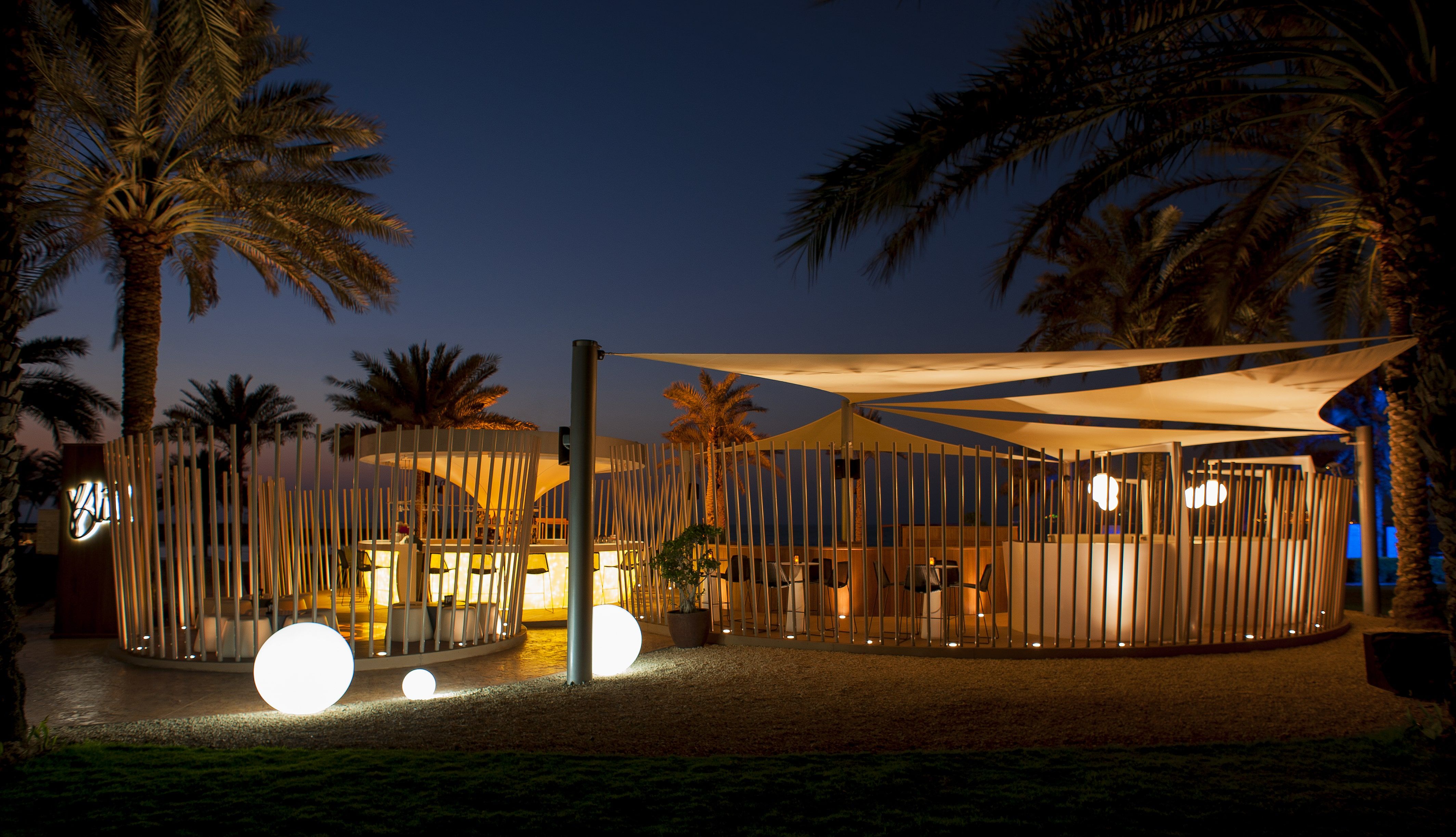 Bliss Beach Lounge