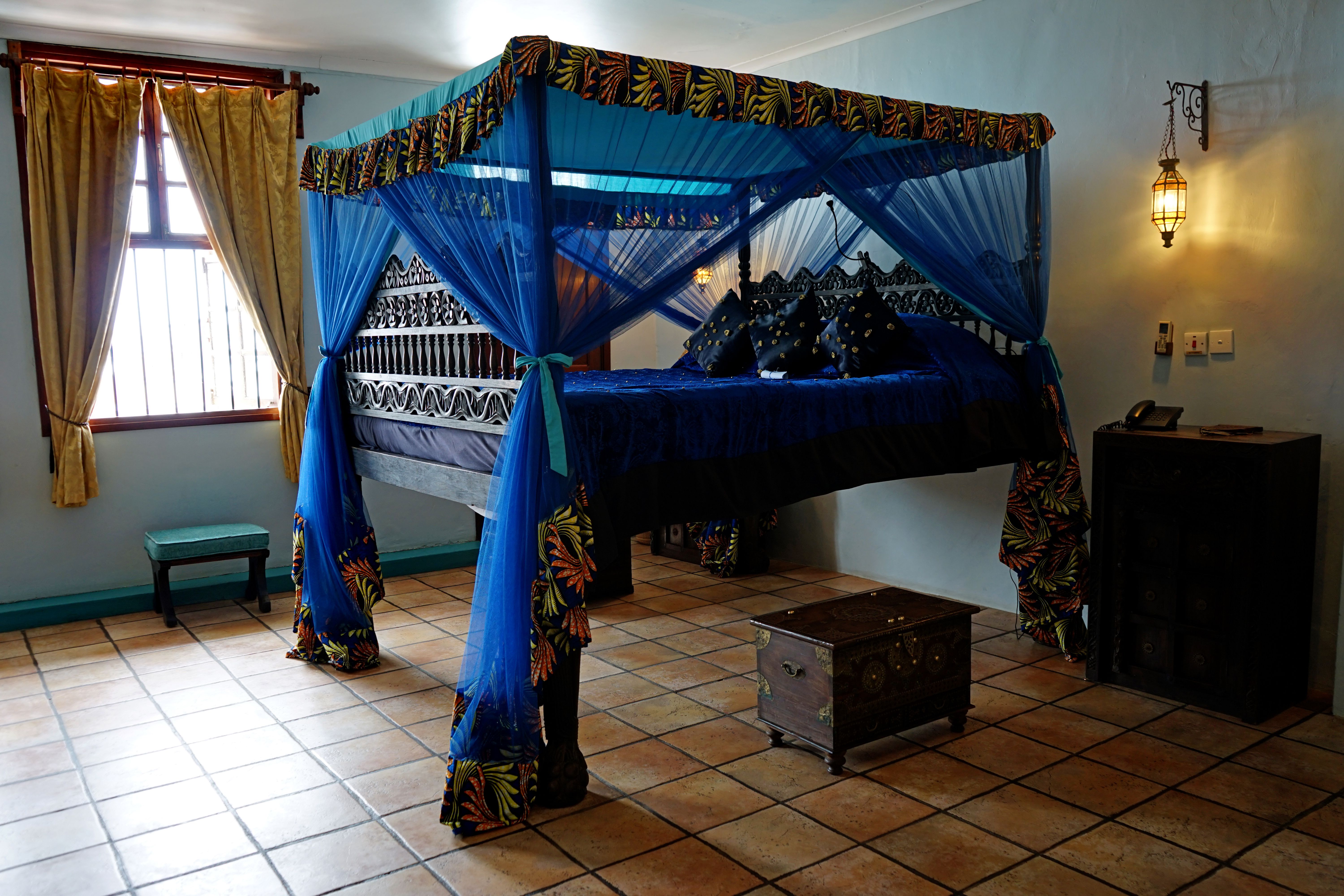 DOUBLE HONEYMOON