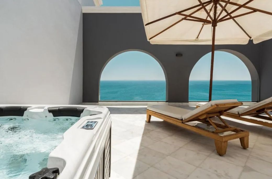 Presidential Suite sea view with jacuzzi 