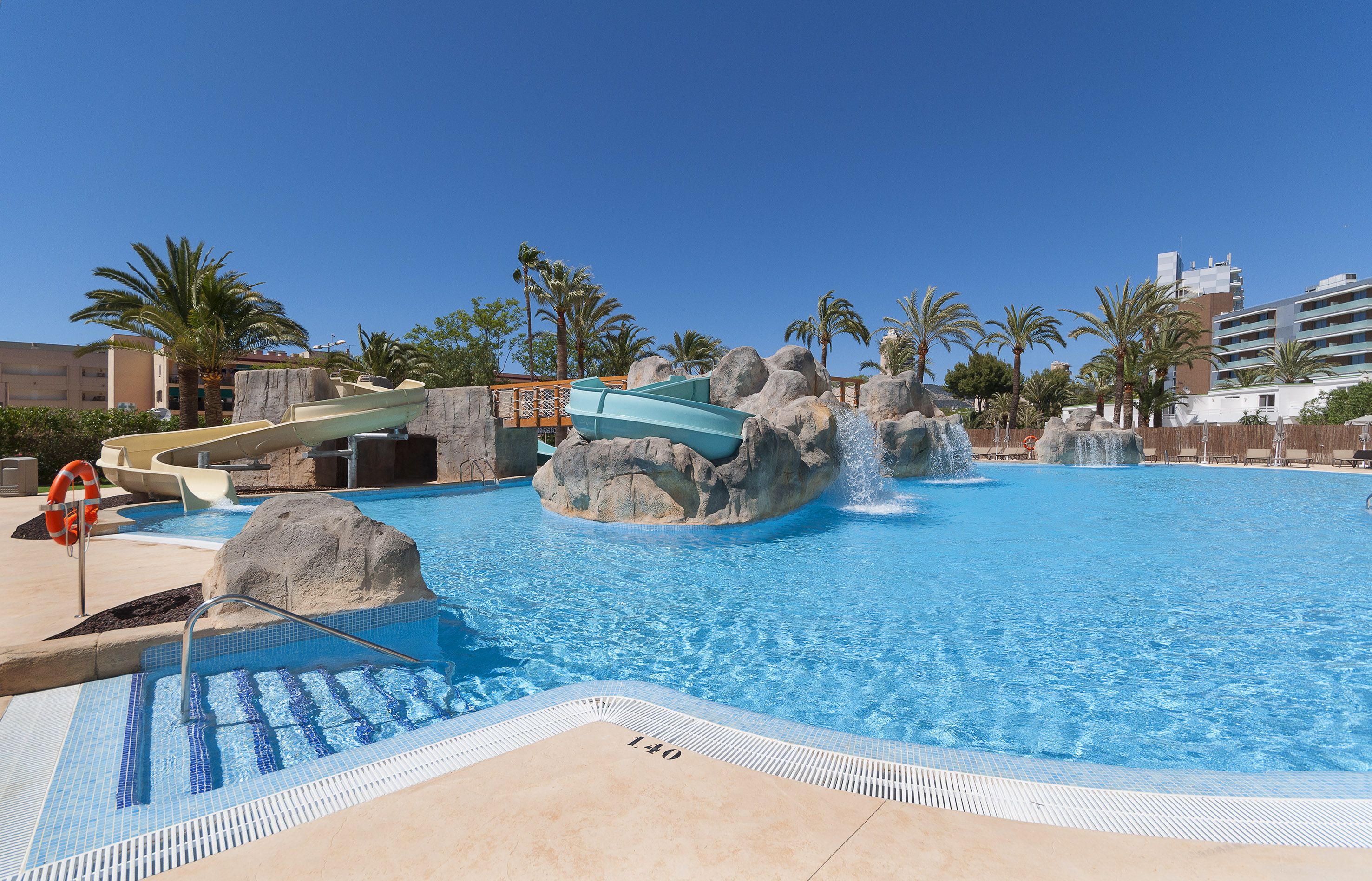 Piscina deschisă