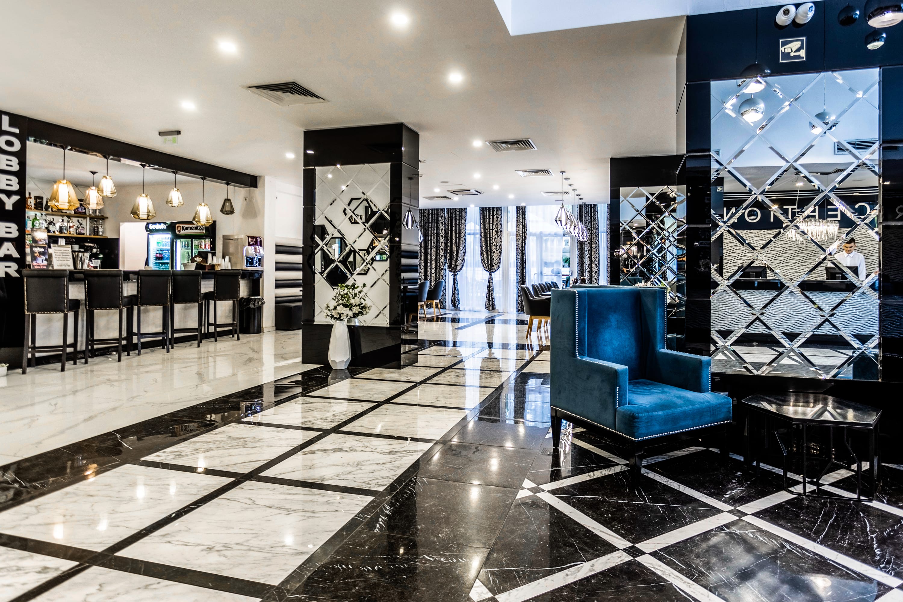 Lobby bar
