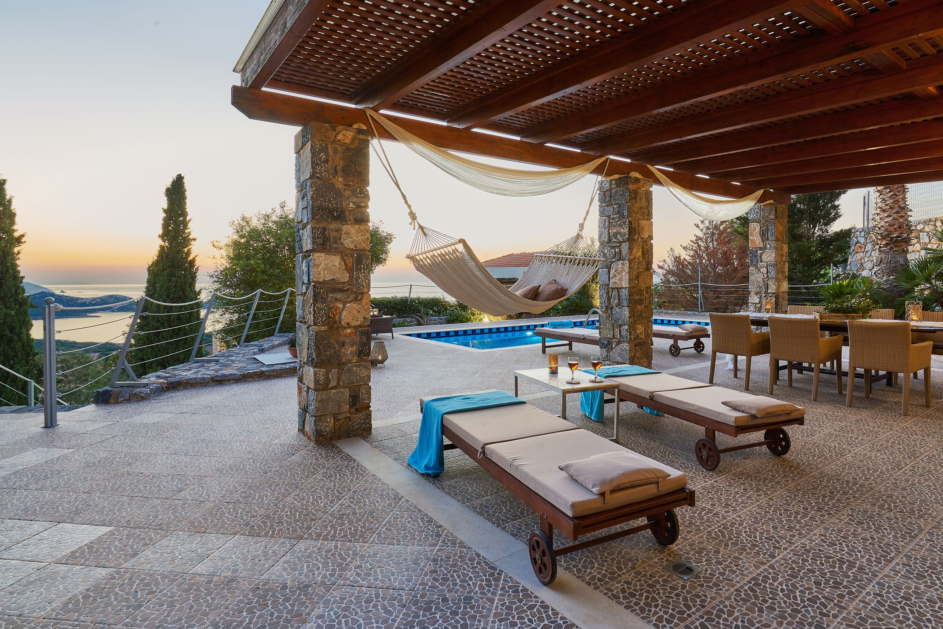 OKEANIDES LUXURY VILLAS