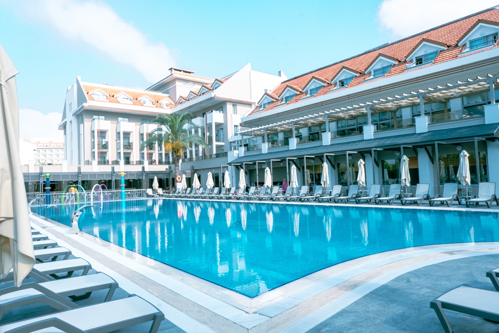 Piscina deschisă