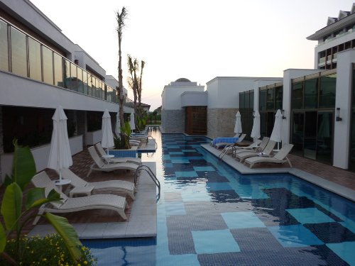 Hotel Sensimar Belek Resort and Spa piscina.jpg