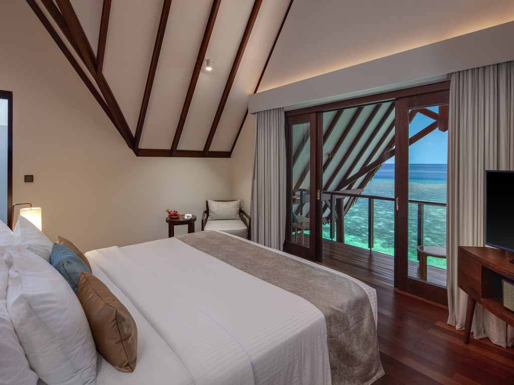 OVERWATER OCEAN SUITE WITH INFINITY POOL