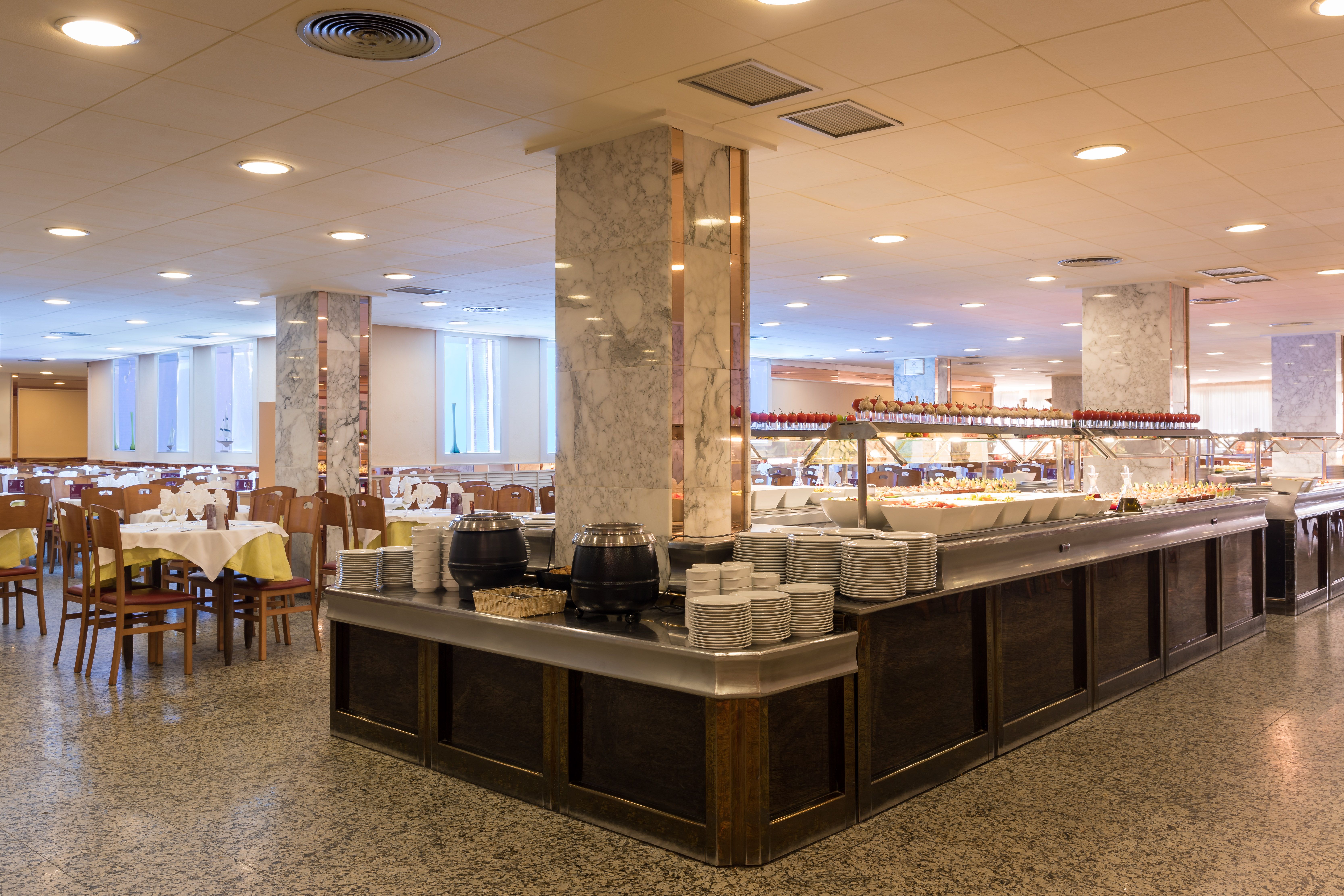 MAIN RESTAURANT