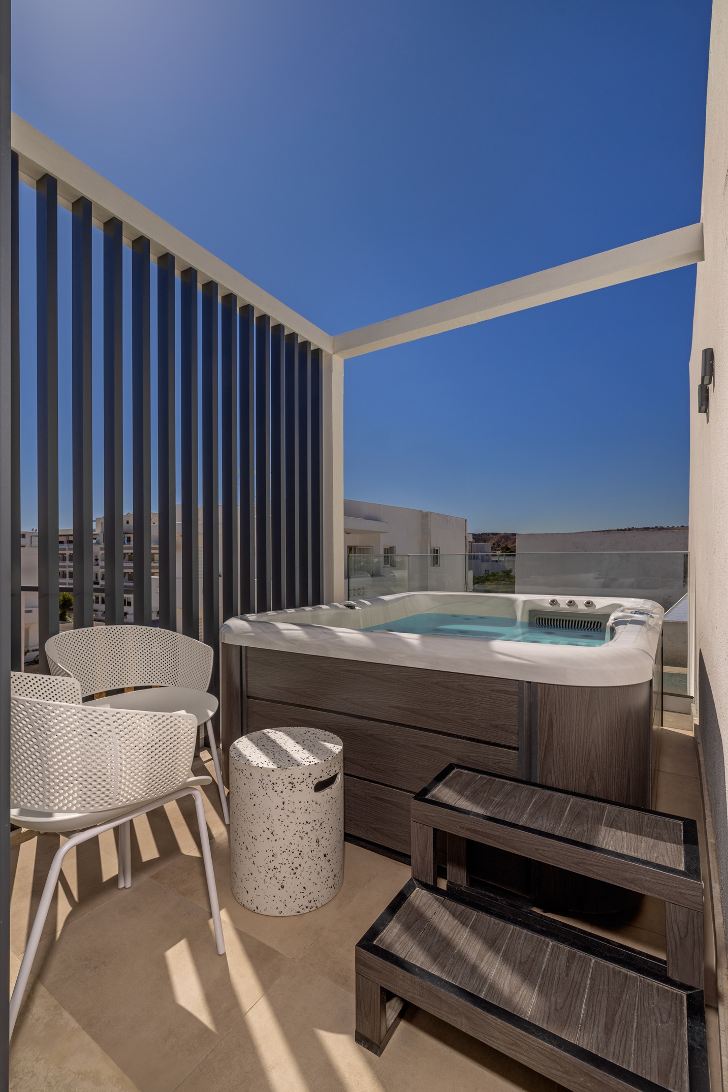 DOUBLE DELUXE WITH OUTDOOR JACUZZI