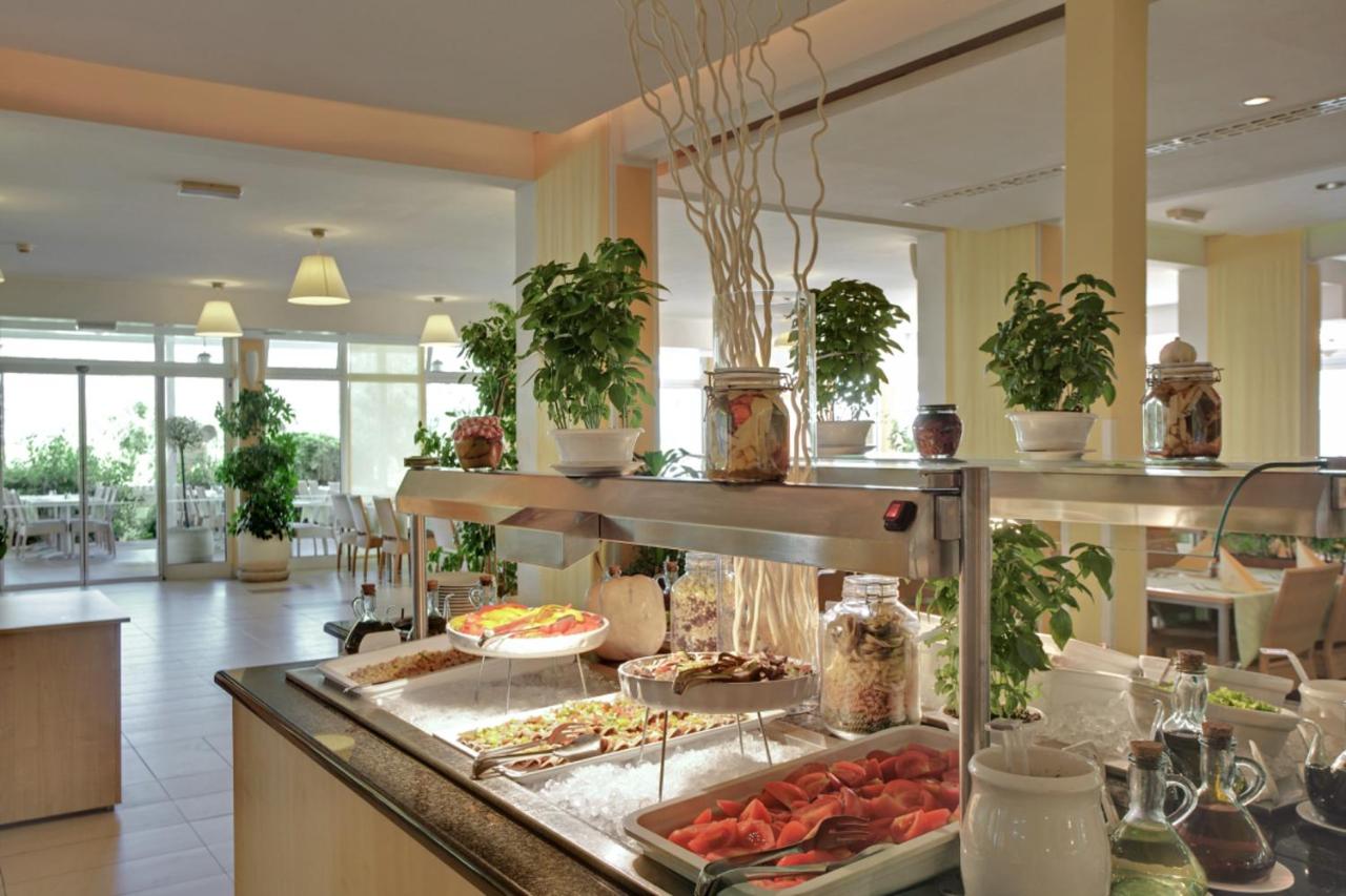 Restaurant 2.jpg