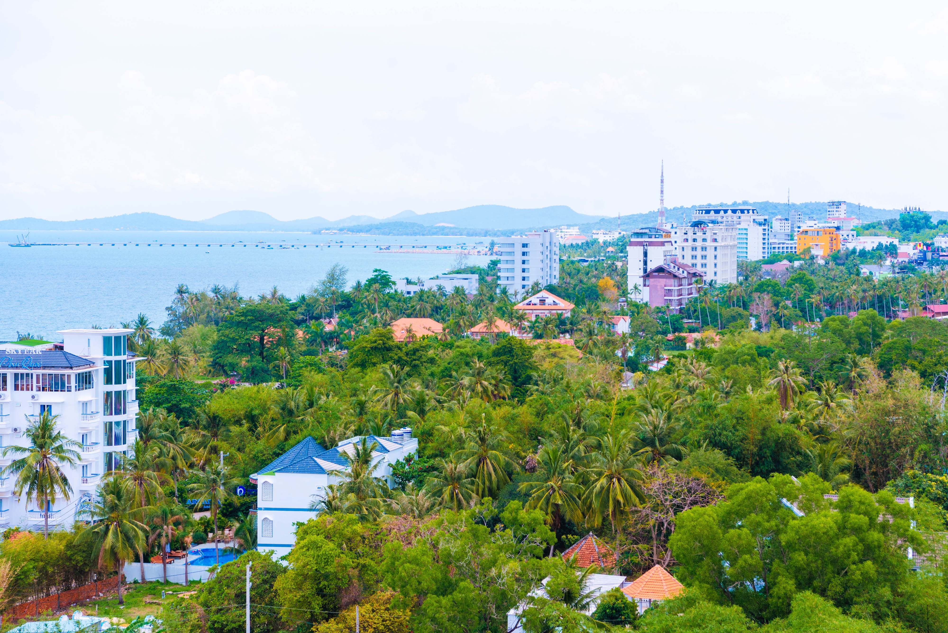 DELUXE OCEAN VIEW WITH BALCONY 