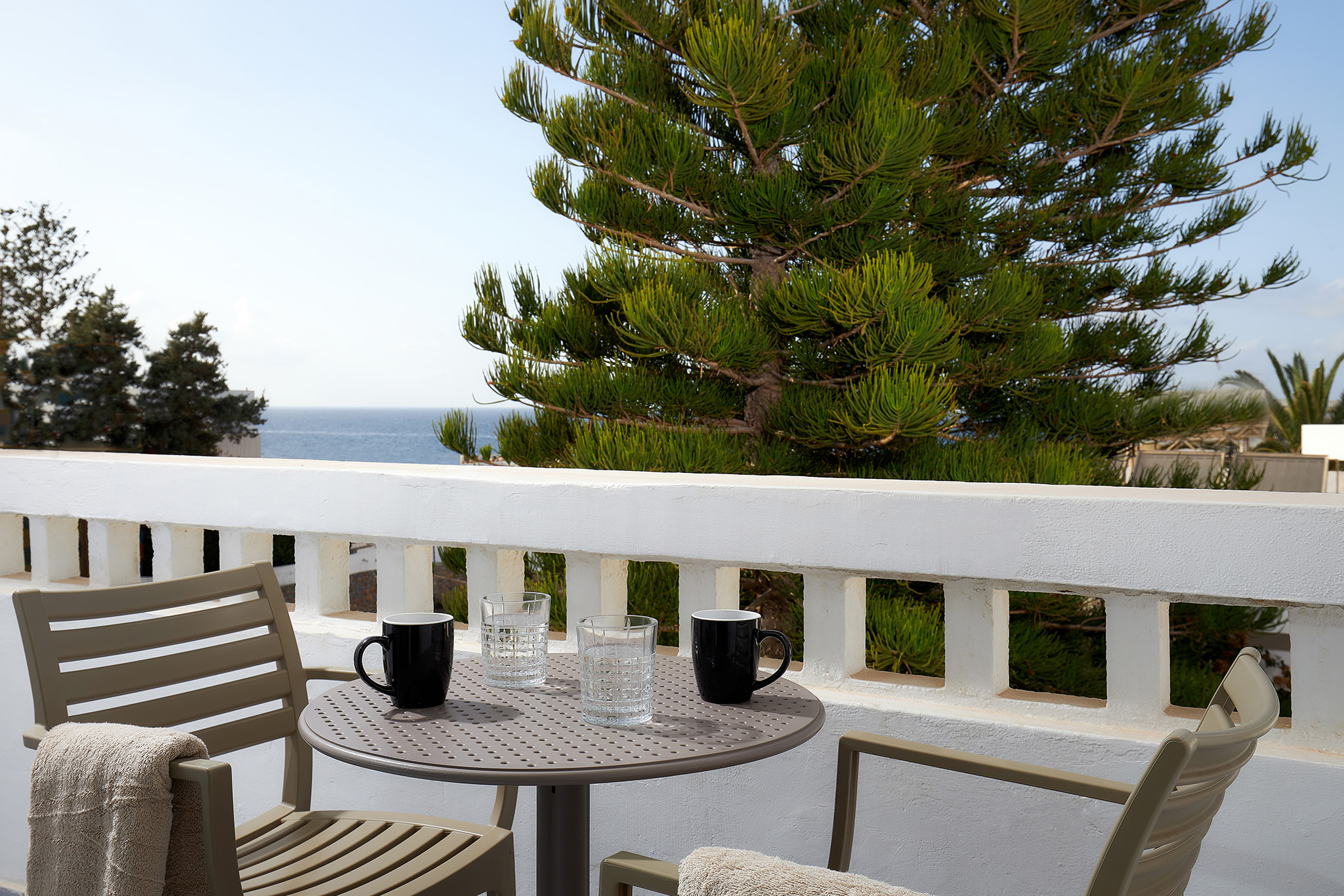DOUBLE PLUS SEA VIEW