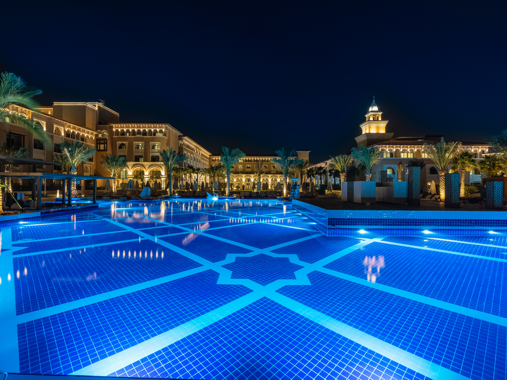 Piscina deschisă