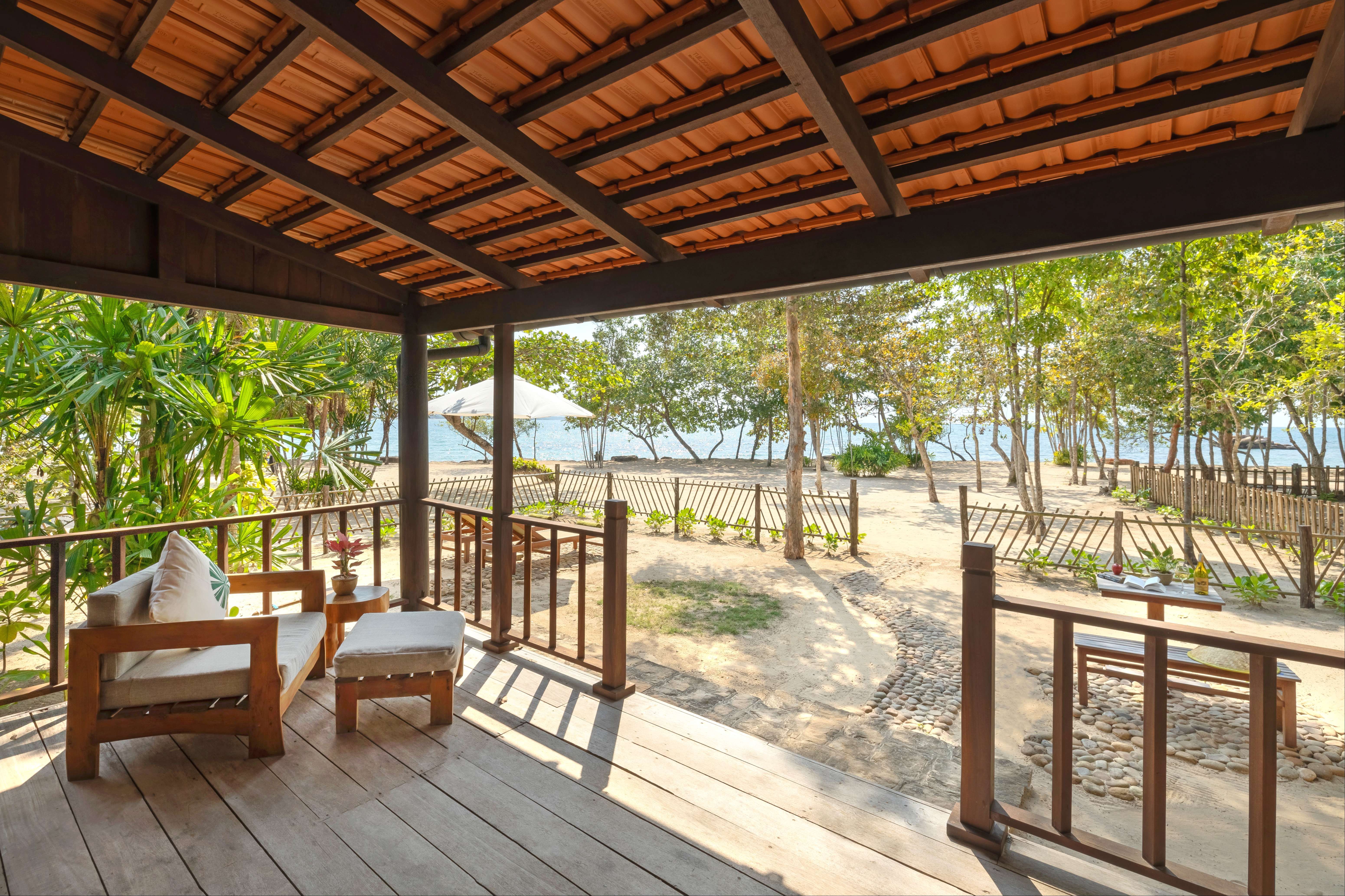 BEACHFRONT POOL VILLA (CHILD WITHOUT EXTRA BED)