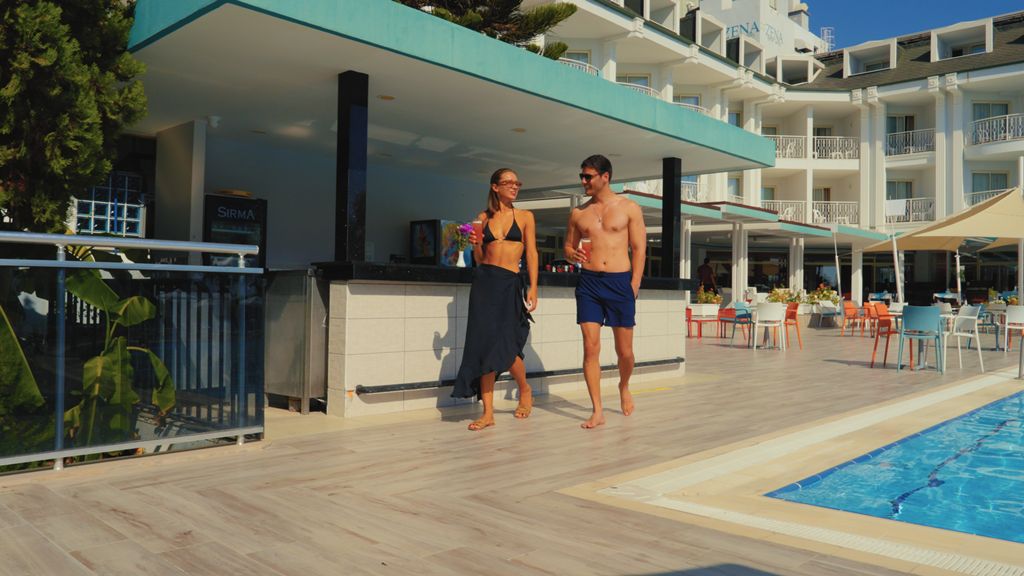 POOL BAR