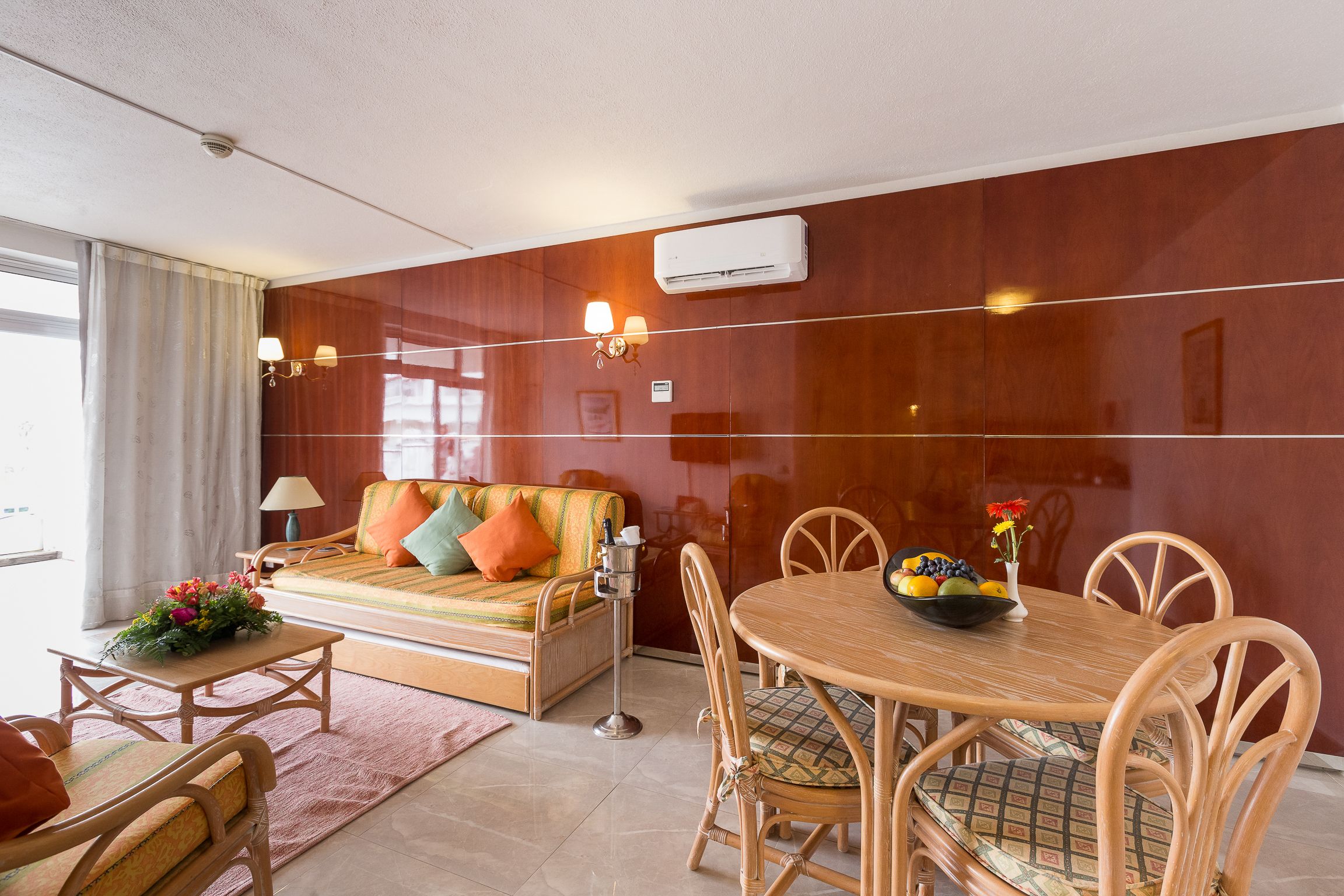 DELUXE ONE BEDROOM APARTMENT SEA OR POOL VIEW