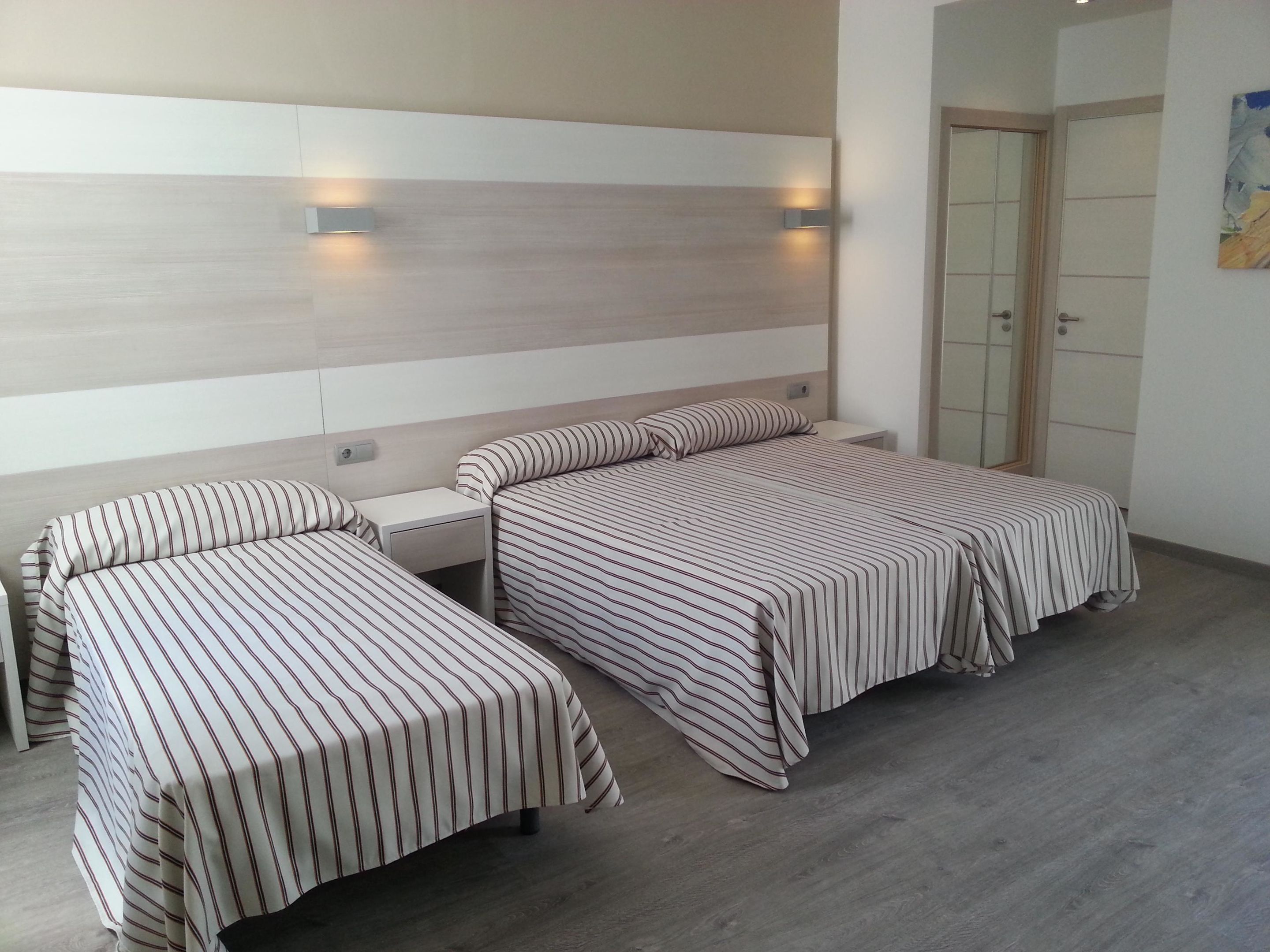 TB - TRIPLE ROOM