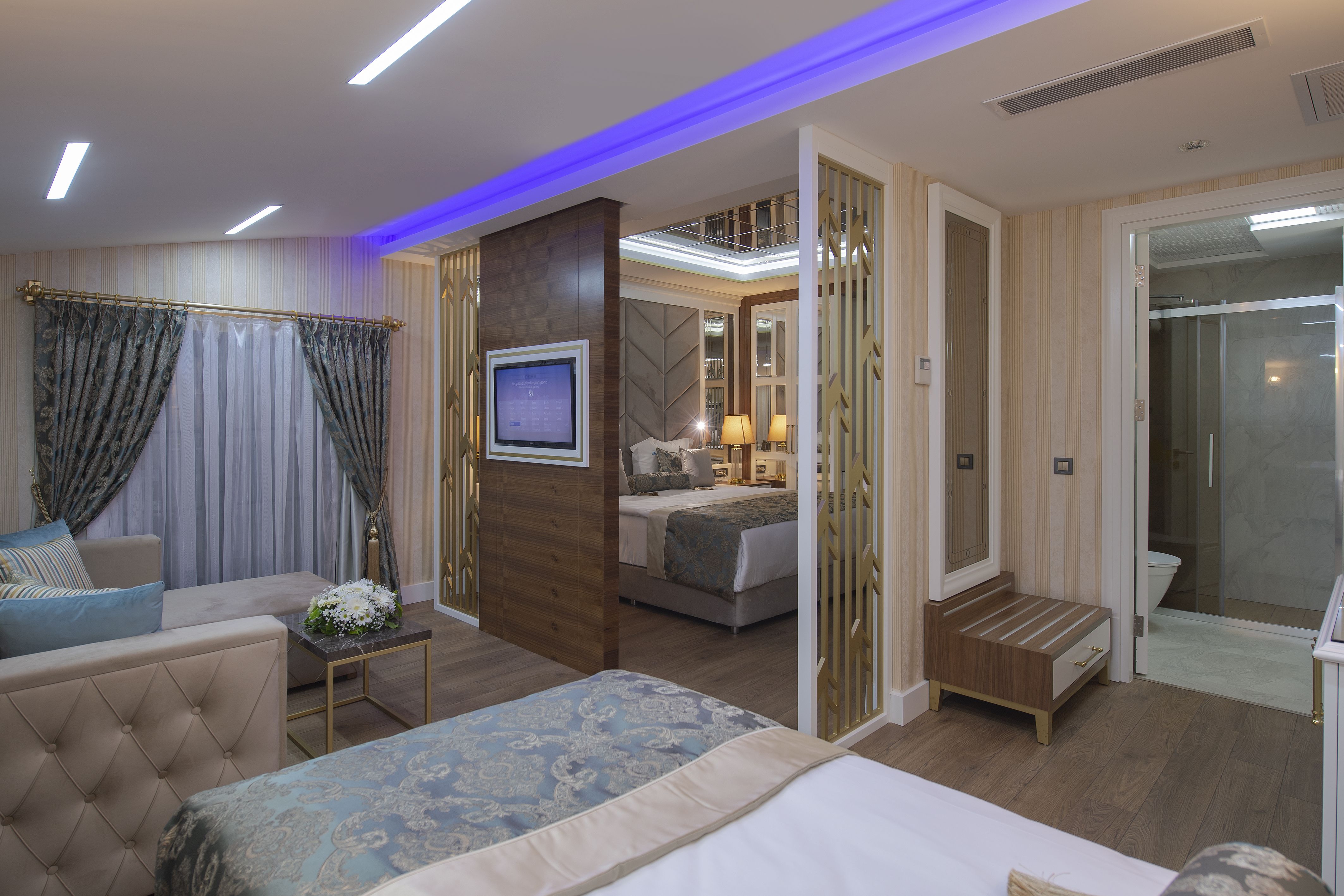 STANDARD SUITE
