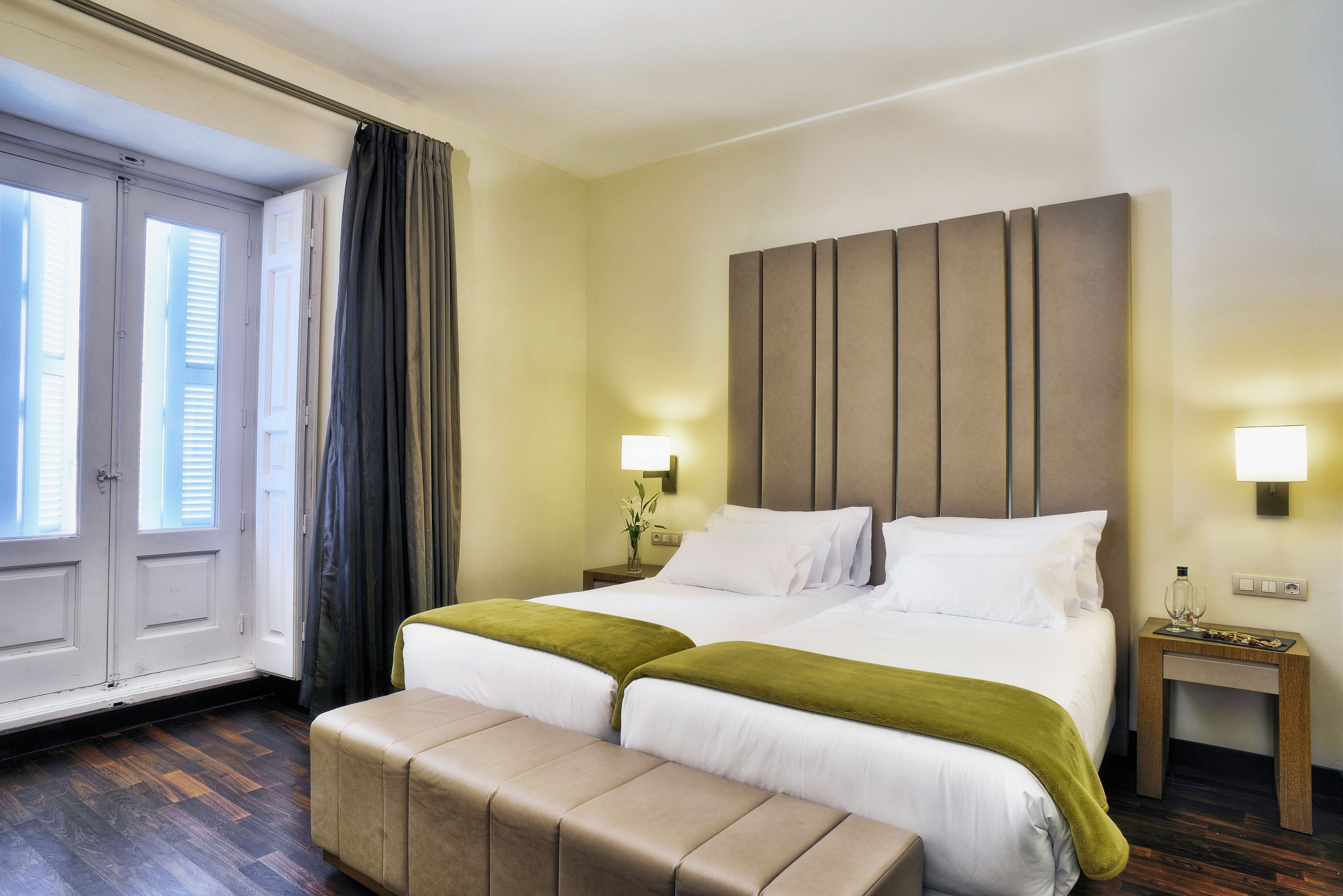 Room PROMO