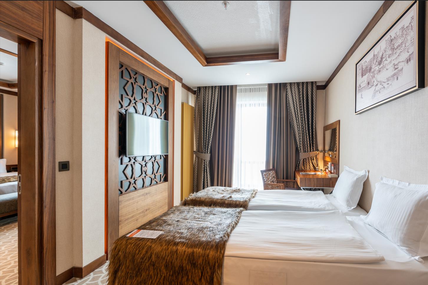 JUNIOR DELUXE FAMILY SUITE