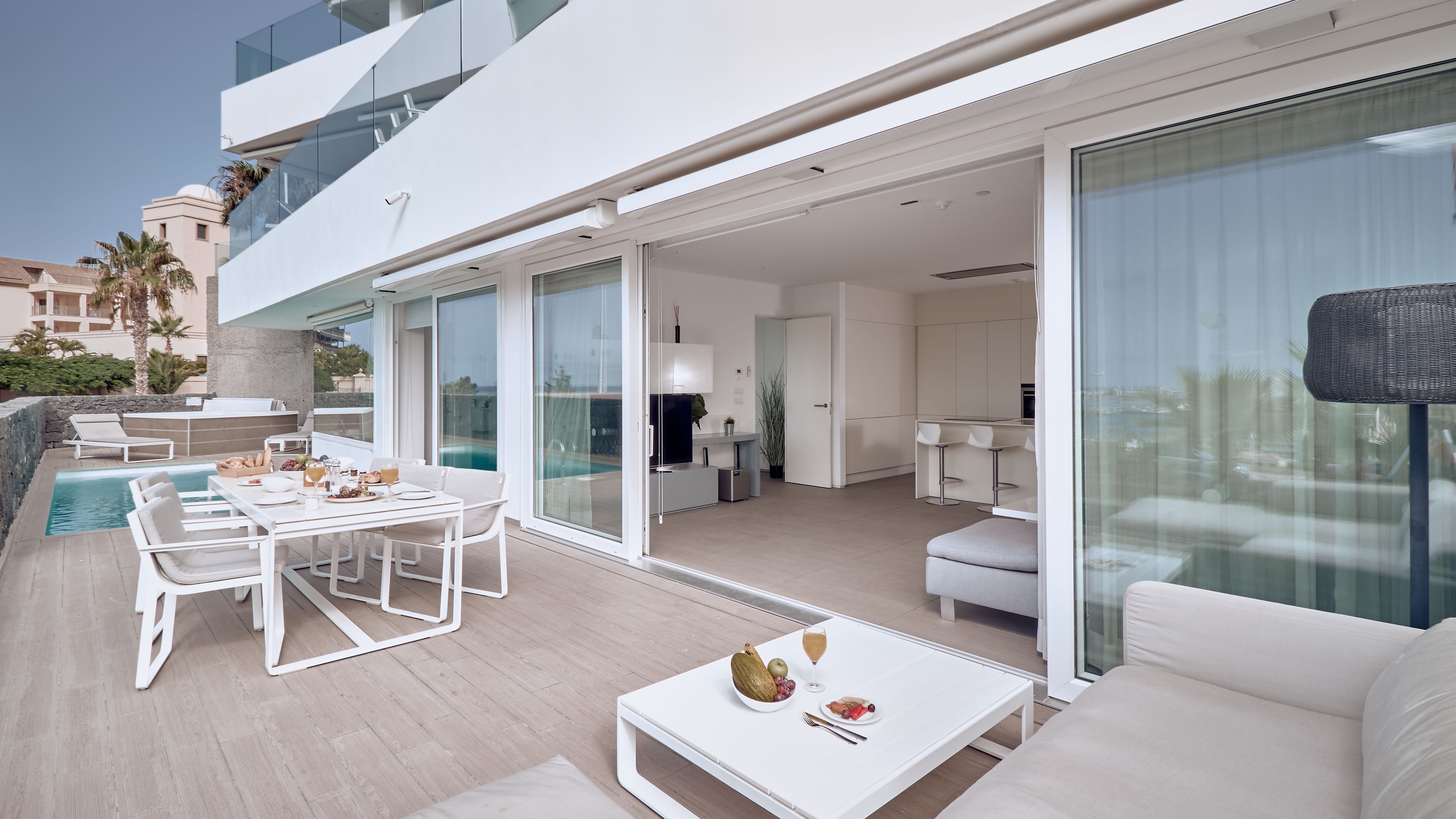 1 BEDROOM SUITE EXTRA LARGE ROOM, WITH PRIVATE POOL, LATERAL SEA VIEW, TERRACE (DIVINITY MAR)
