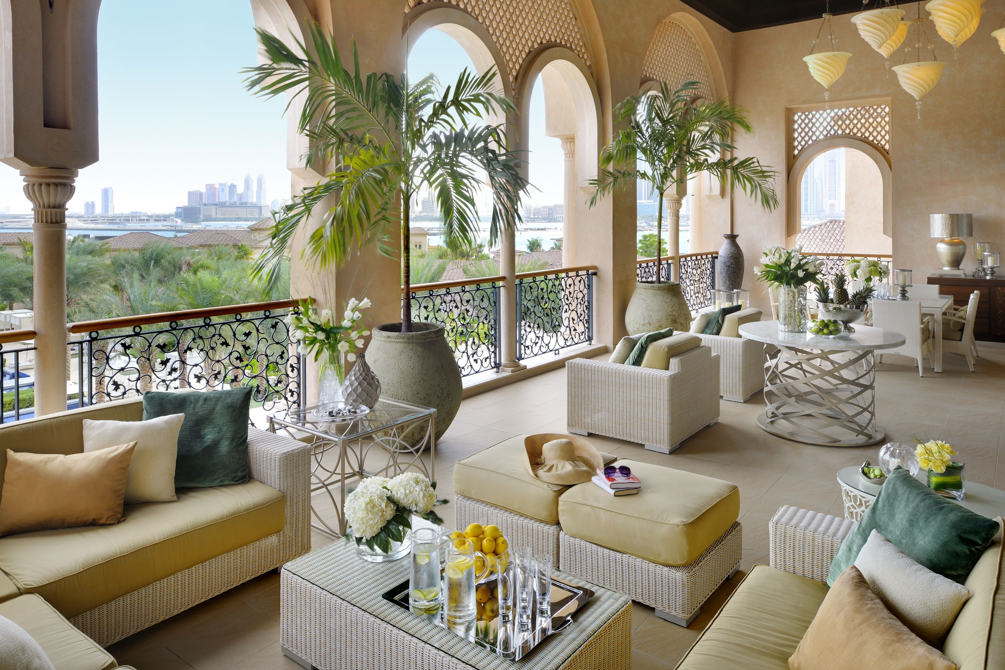 Manor House Grand Palm Suite