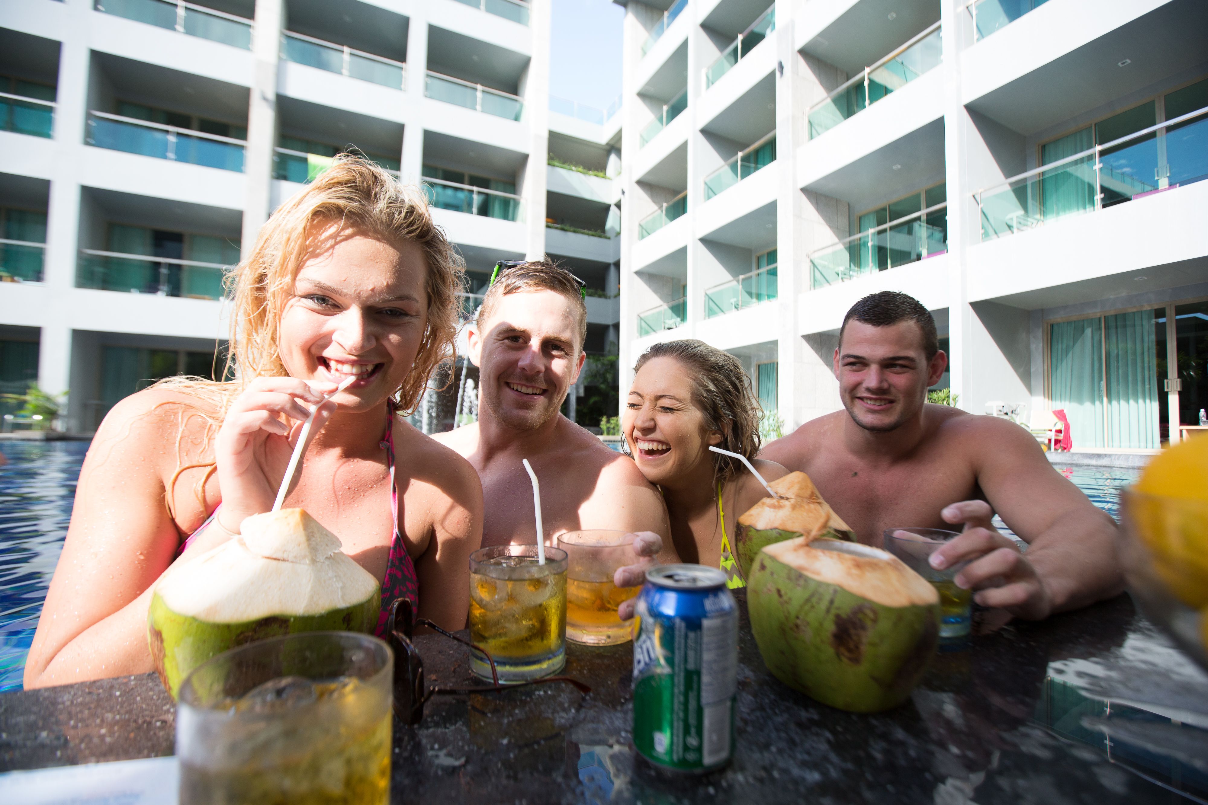 Pool Bar