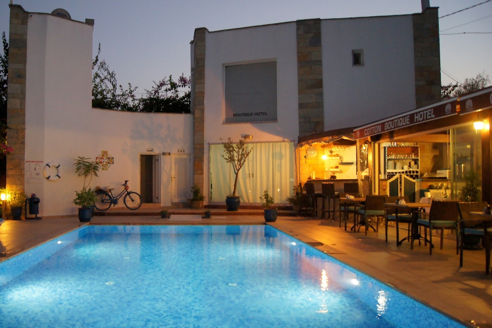 Piscina deschisă