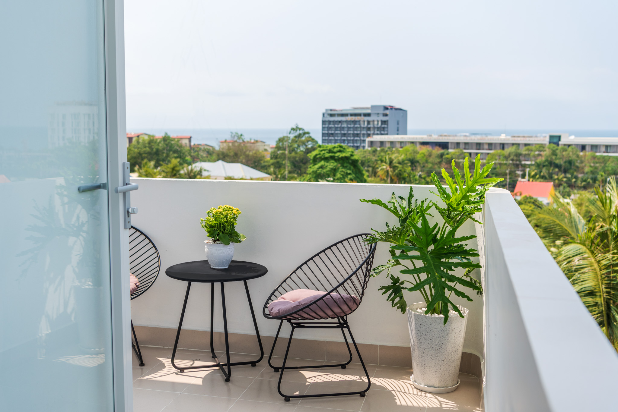 DELUXE WITH BALCONY