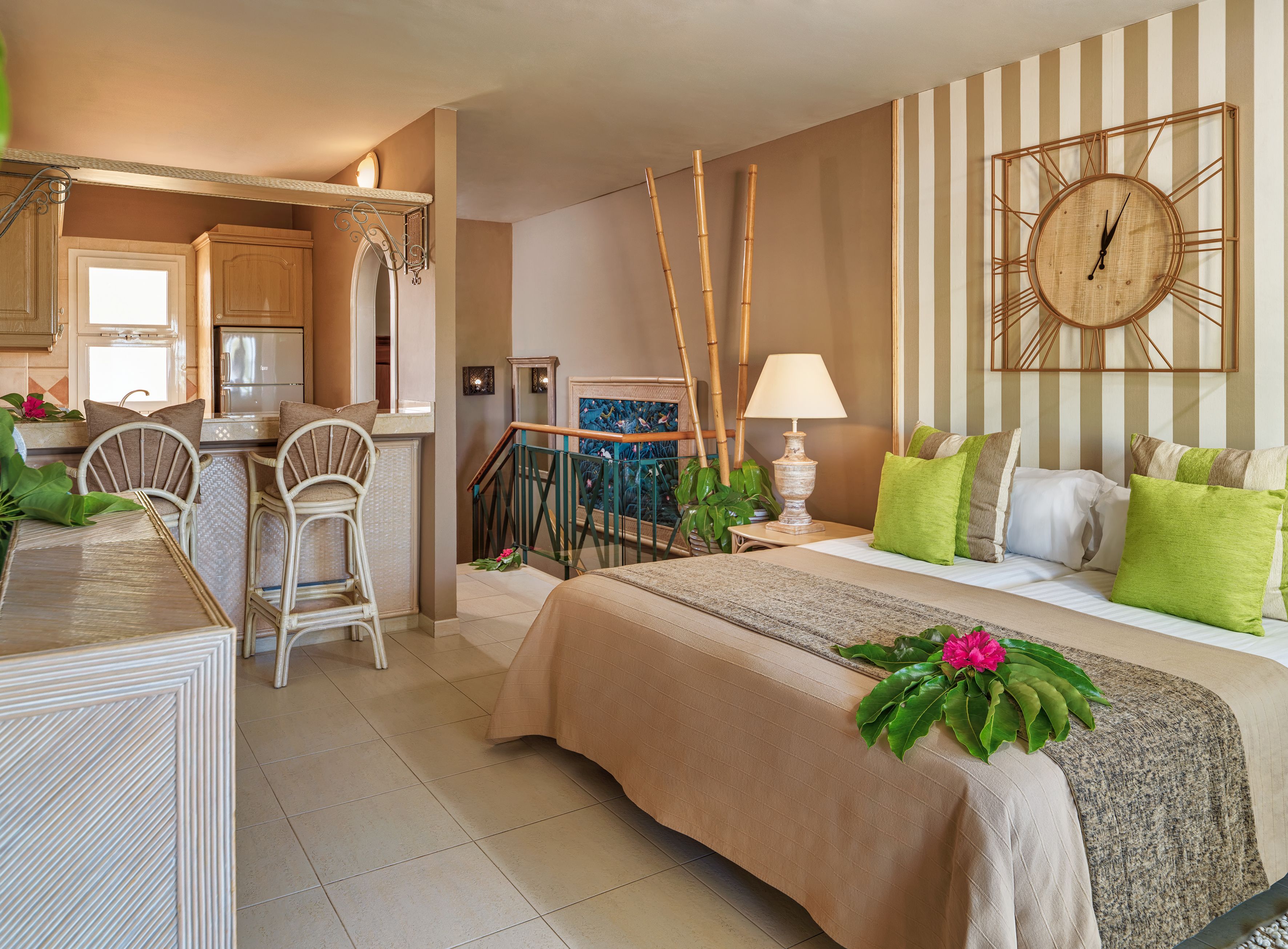 SUITE 2 BEDROOMS